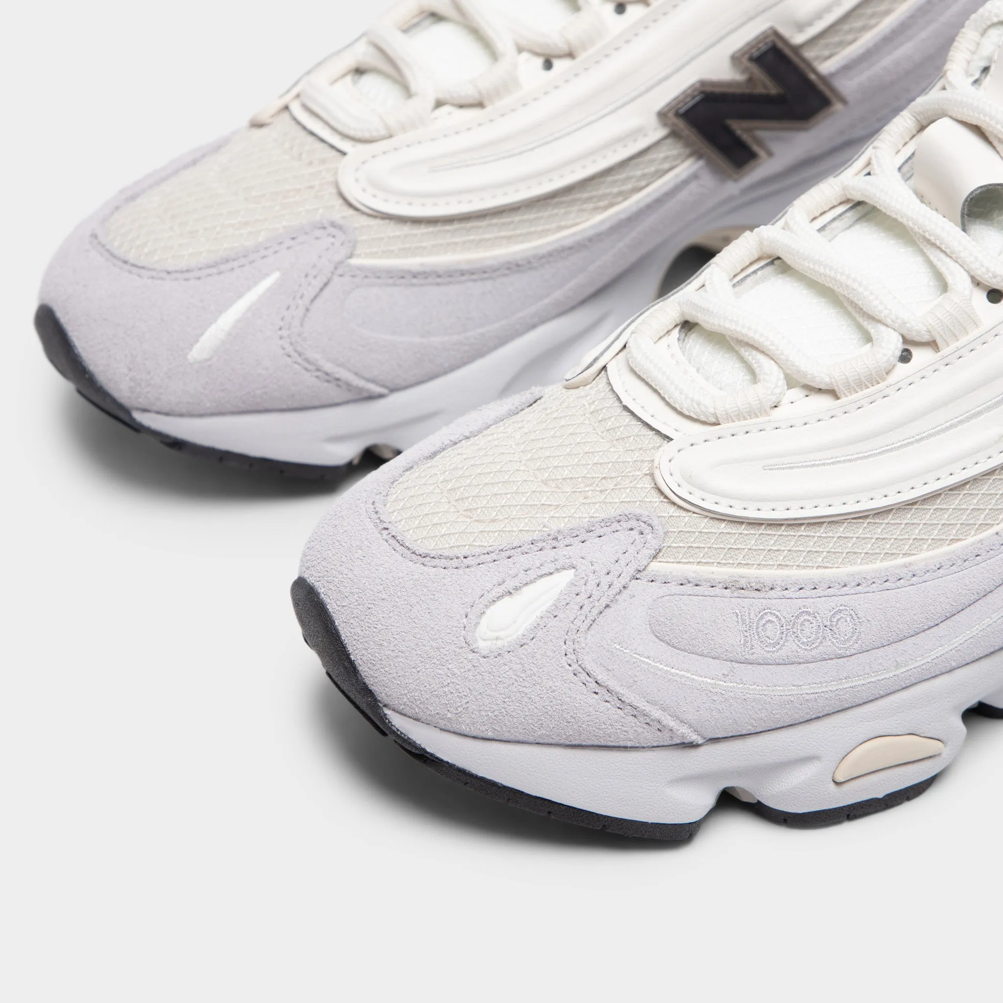 Ease Wear Ergonomic Feel New Balance M1000 Pearl / Black