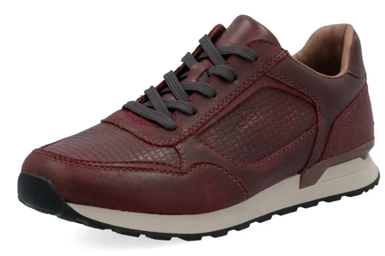 Tailored Design Versatile Silhouette Rieker U0311-35 casual shoe