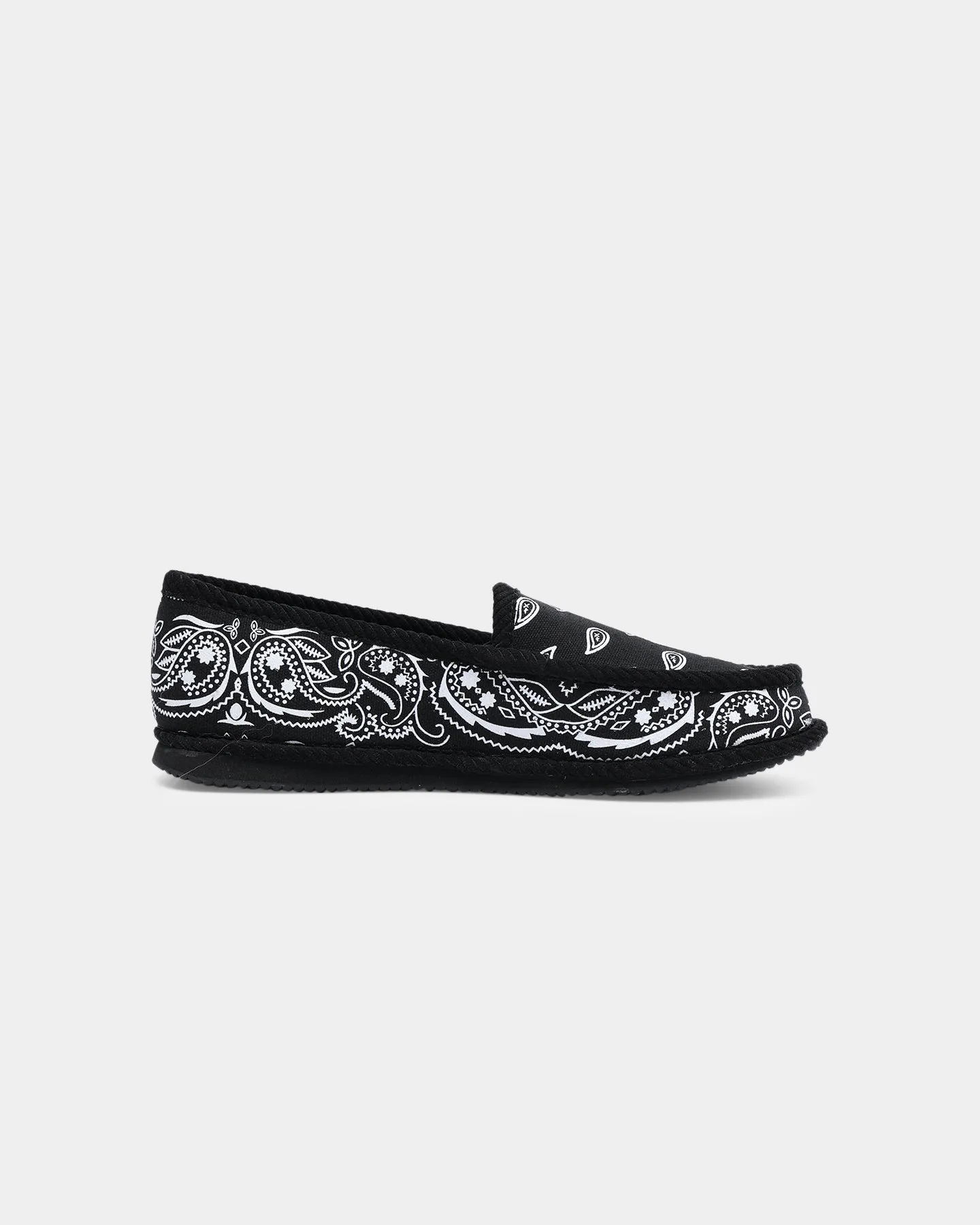 Comfortable Hot Mood Goat Crew Bandana Slipper Black/White