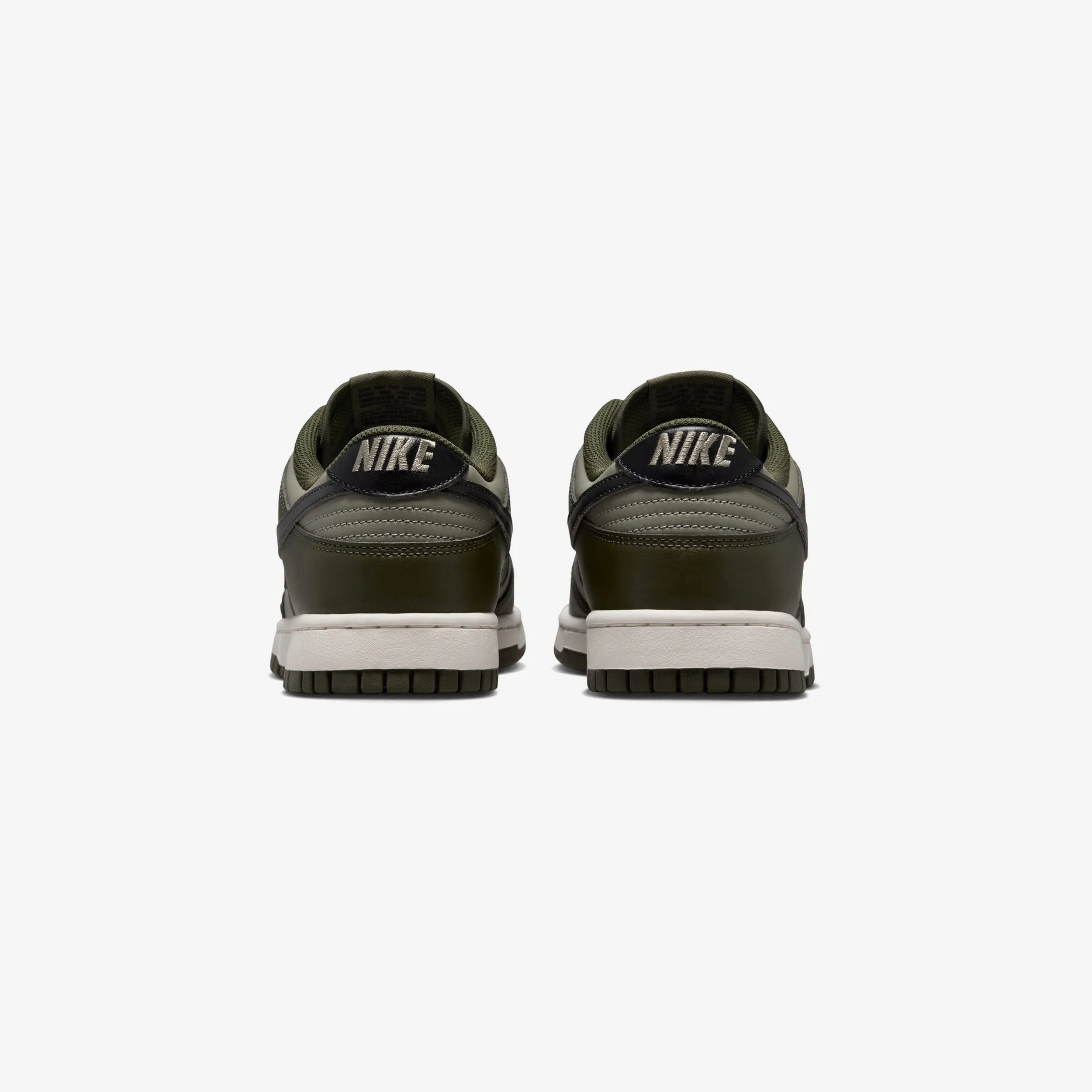 Dunk Low Retro Sneaker Performance