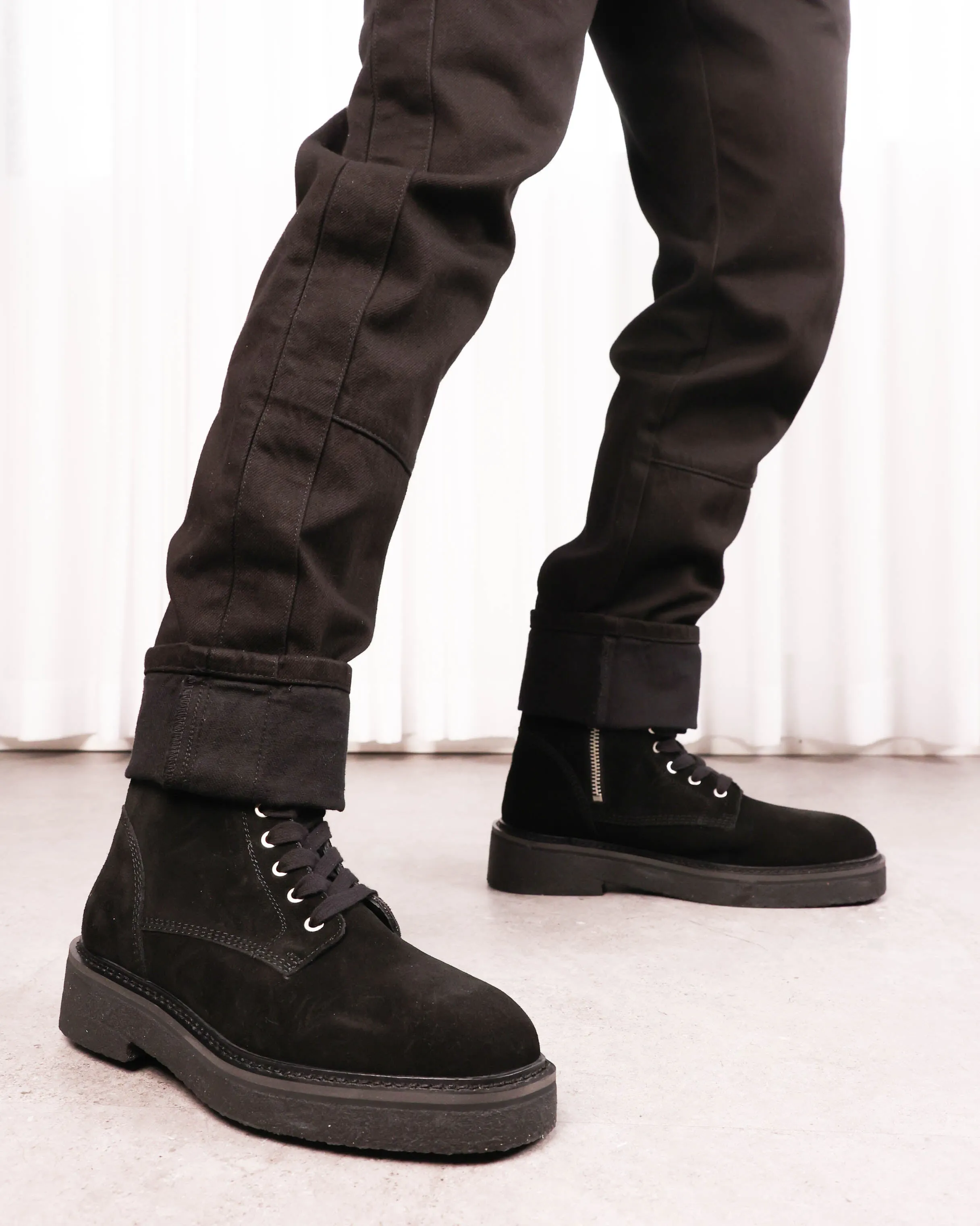 World Walk Color Play Saint Morta Chunky Boot Suede Black