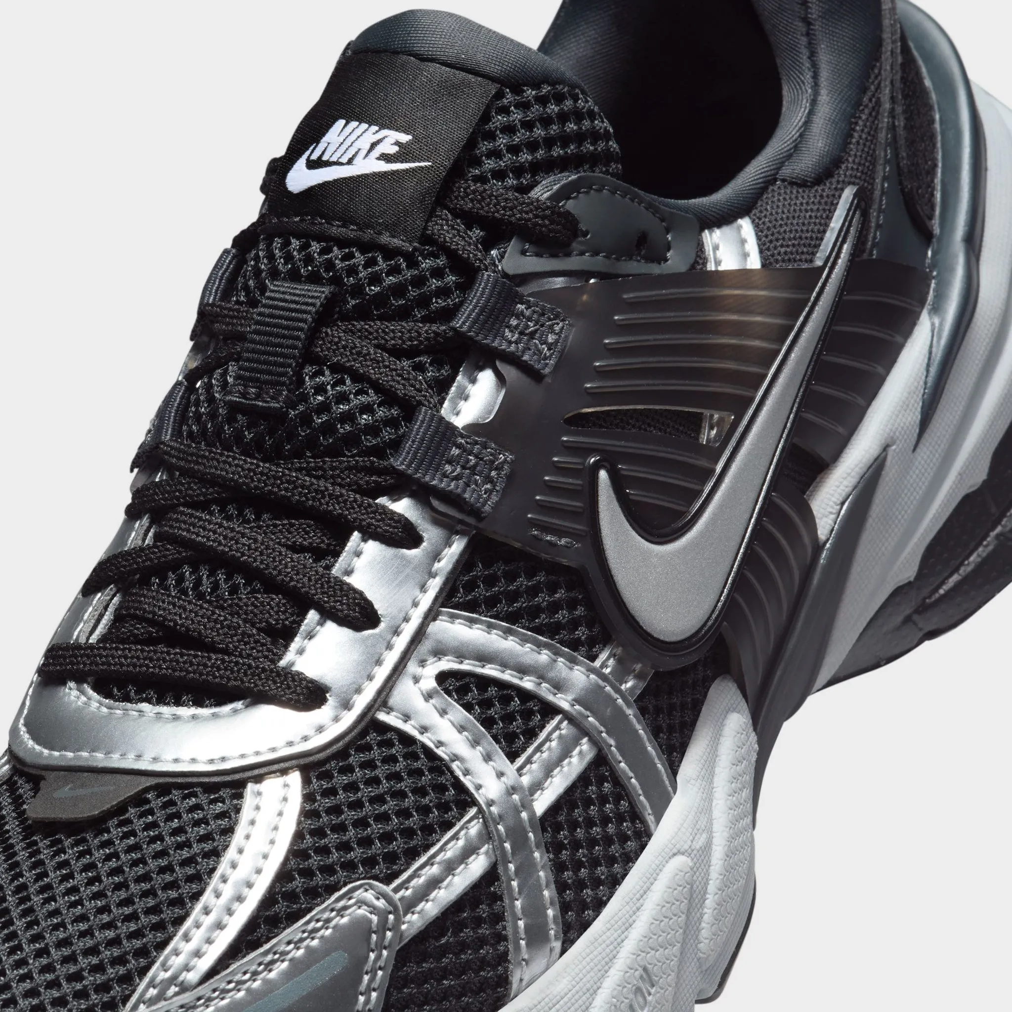 Comfort Run Nike Women's V2K Run Black / Metallic Silver - Anthracite