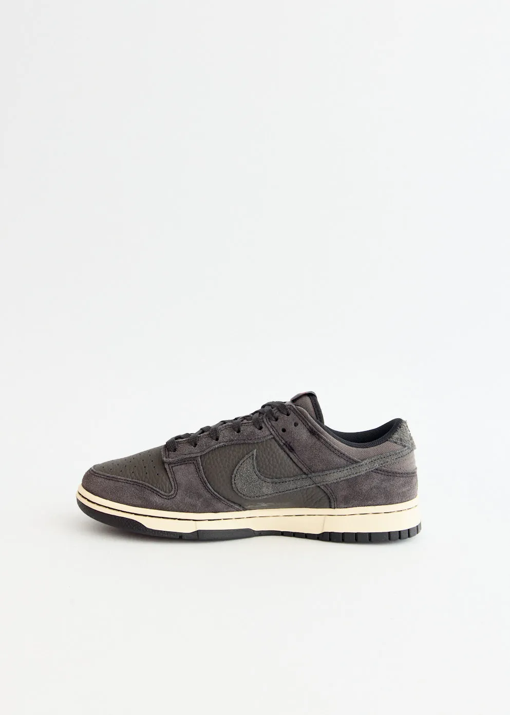 Dunk Low Retro 'Medium Ash Black' Sneakers walking - specific benefits