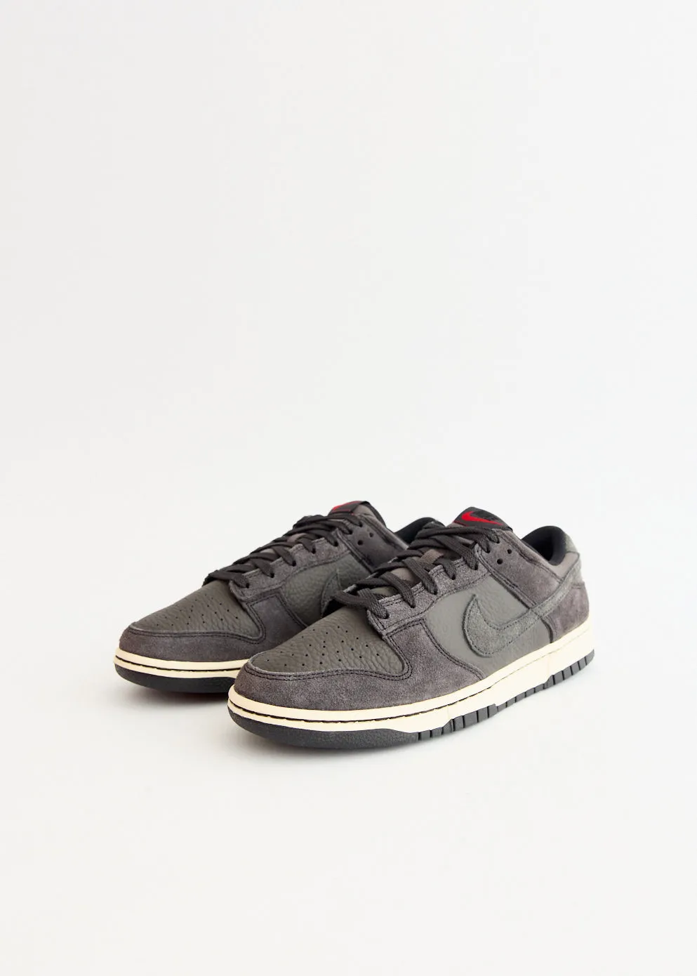 Dunk Low Retro 'Medium Ash Black' Sneakers darkest dancing shoes