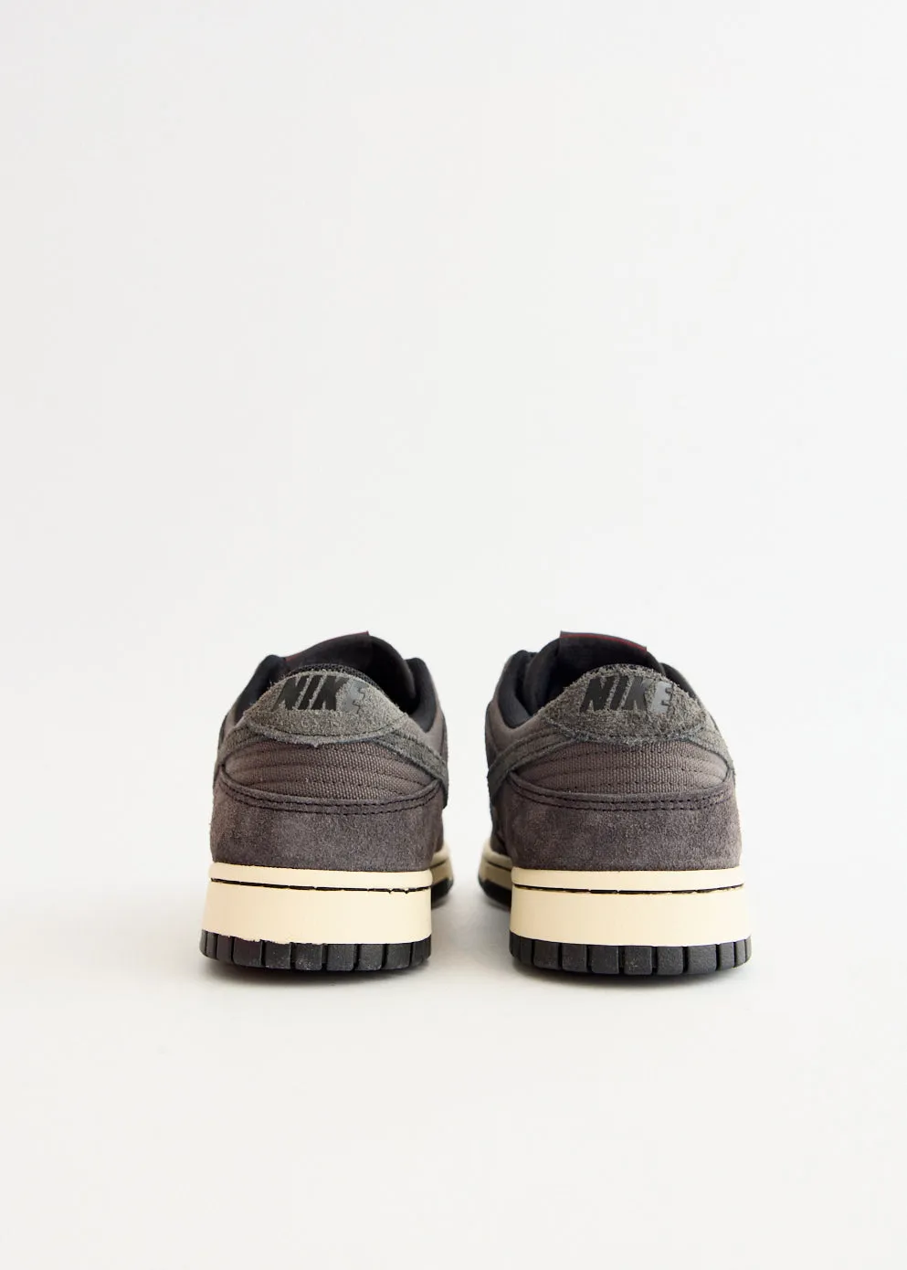 Dunk Low Retro 'Medium Ash Black' Sneakers Posture correction machine-made