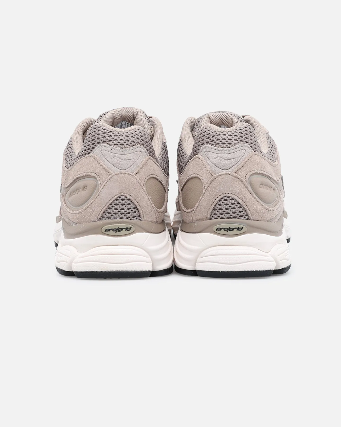 Sport Active Saucony ProGrid Omni 9 Beige