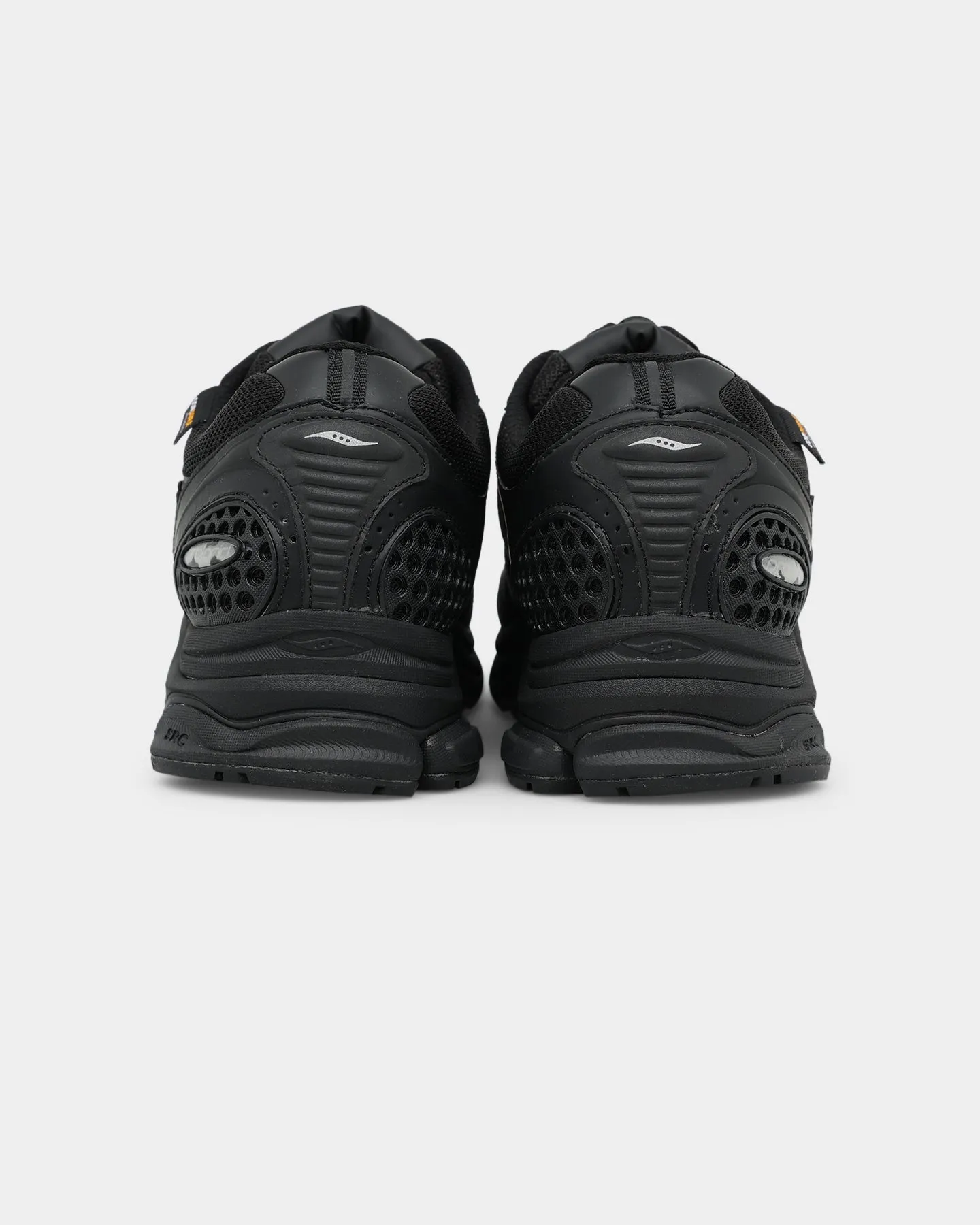 Court Grip Italian Glam Saucony Progrid Triumph 4 Black