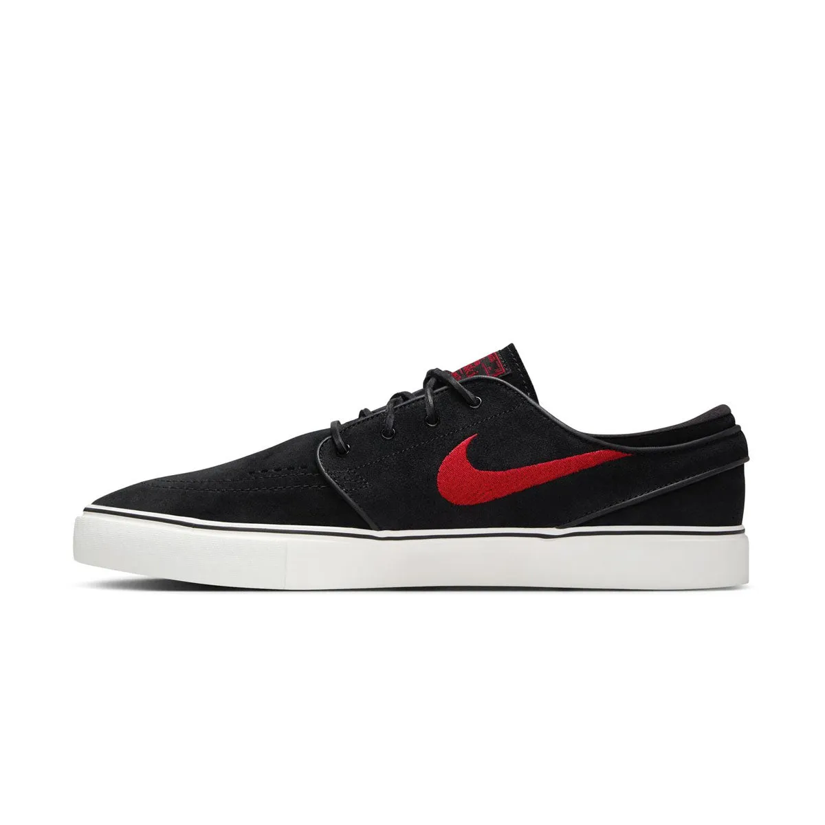 SB Zoom Janoski OG  'Black University Red' Earth Base photo shoot