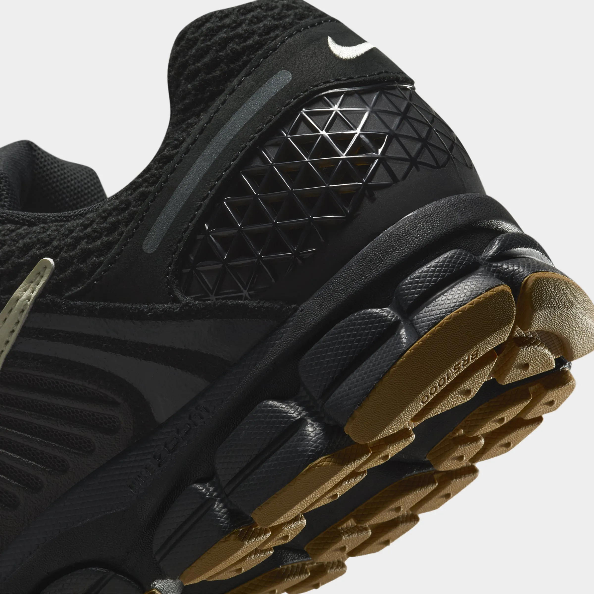 Nike Zoom Vomero 5 Black / Coconut Milk - Off Noir Italian Glam