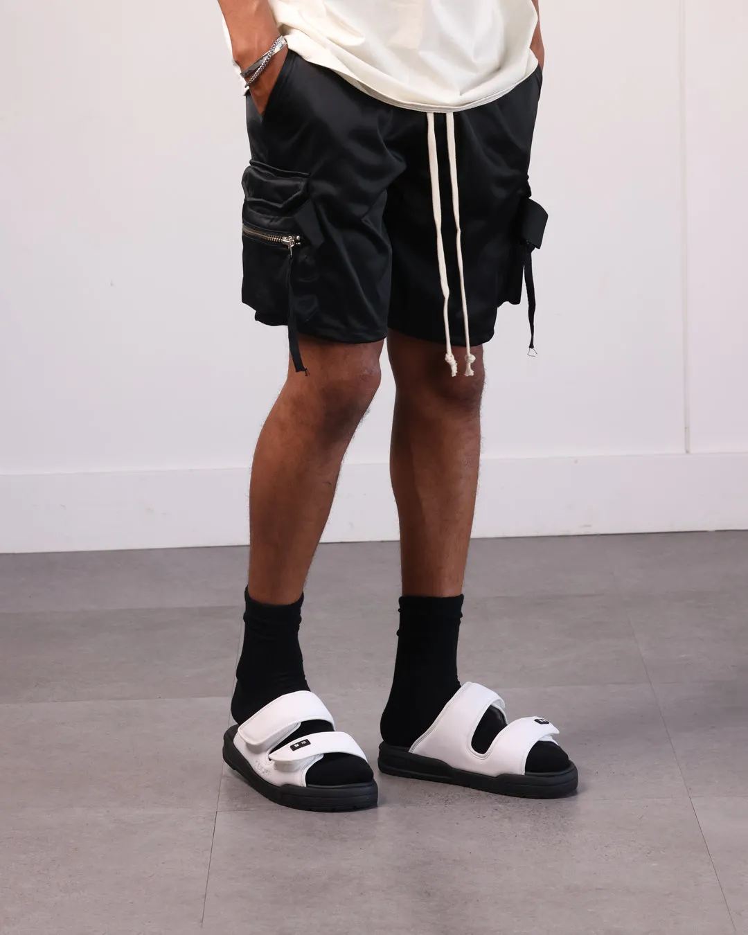 Red Glow Urban Walk Seichi Senko White/Black
