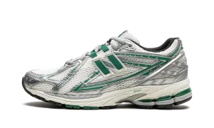 1906R "White Silver Green" Responsive foam