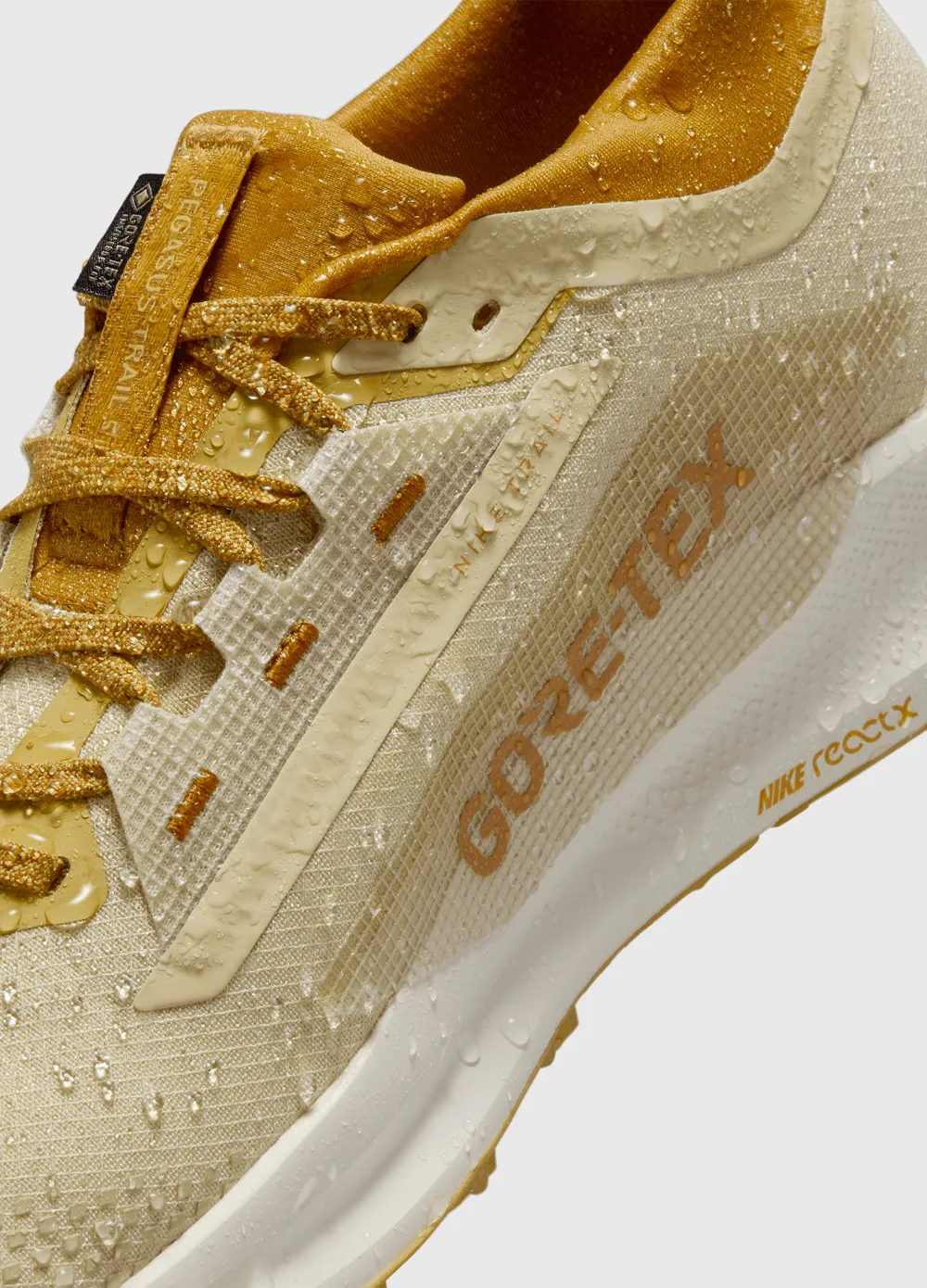 cushioned user Built-in comfort Pegasus Trail 5 GORE-TEX 'Team Gold' Sneakers