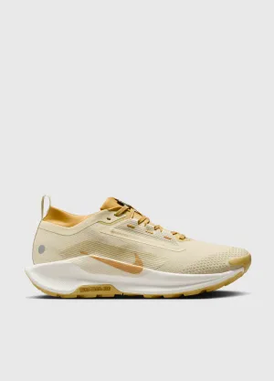 Layered Chic Easy to Wear Pegasus Trail 5 GORE-TEX 'Team Gold' Sneakers