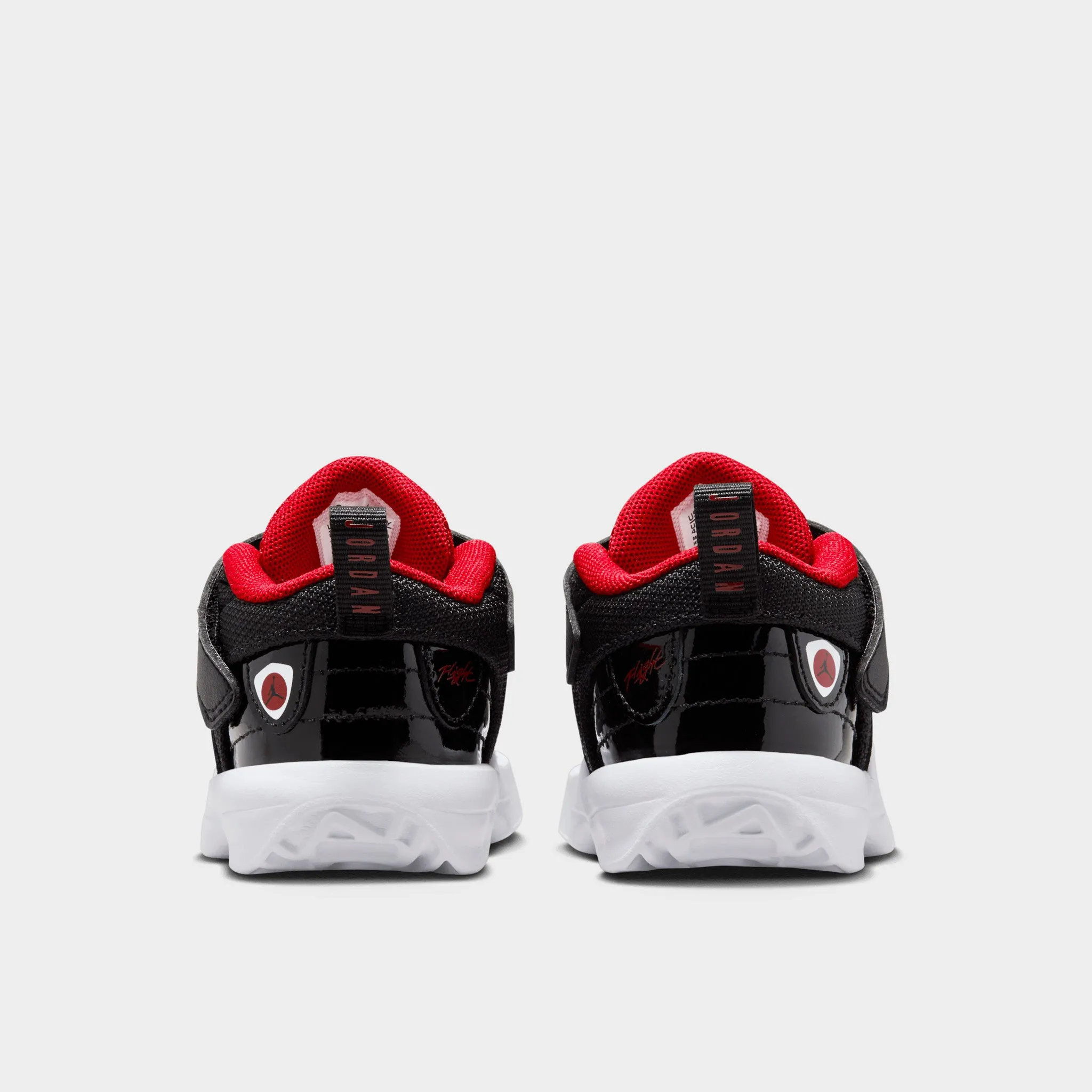 waterproof Jordan Max Aura 6 TD Black / Gym Red - White