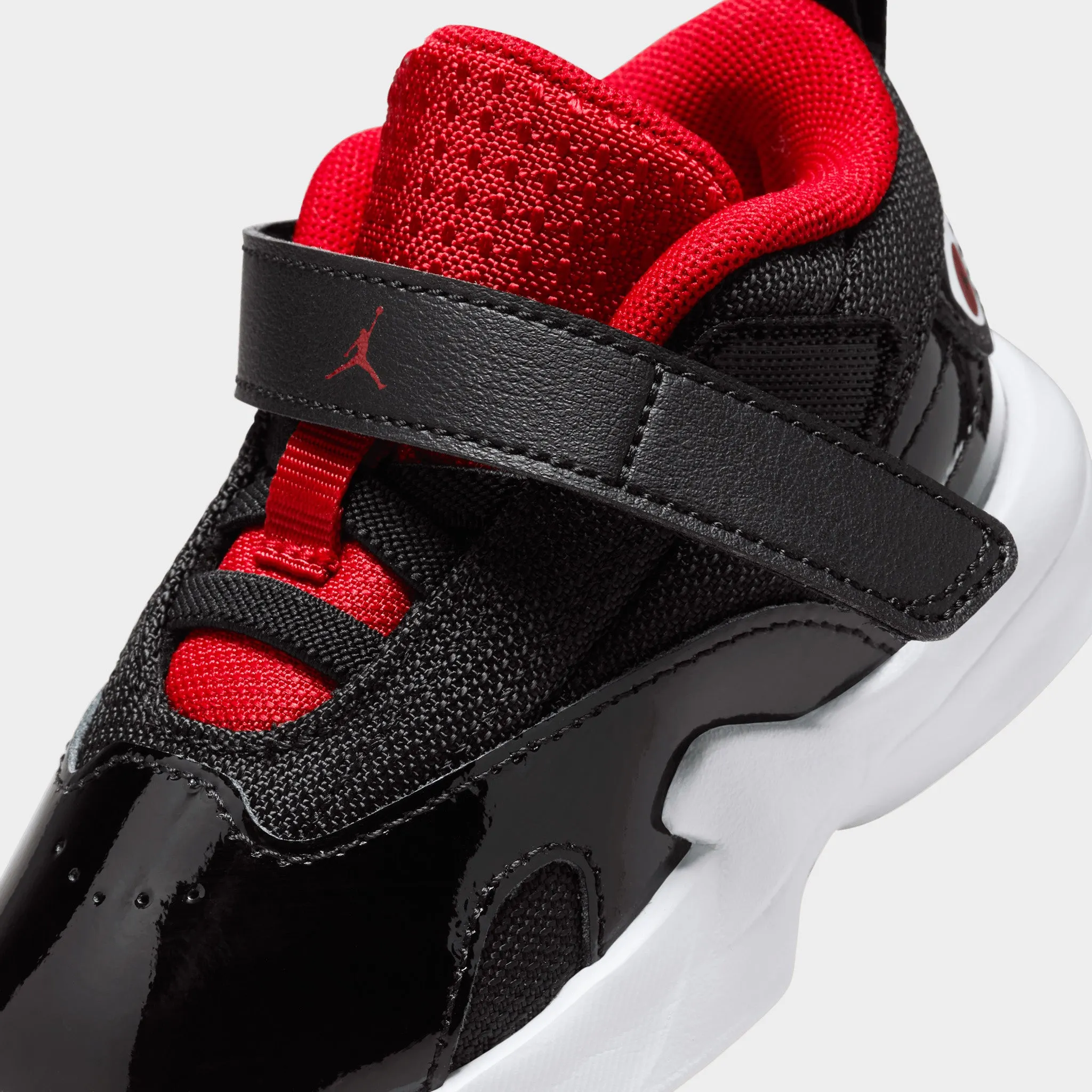 Elegant Mood ergonomic Jordan Max Aura 6 TD Black / Gym Red - White