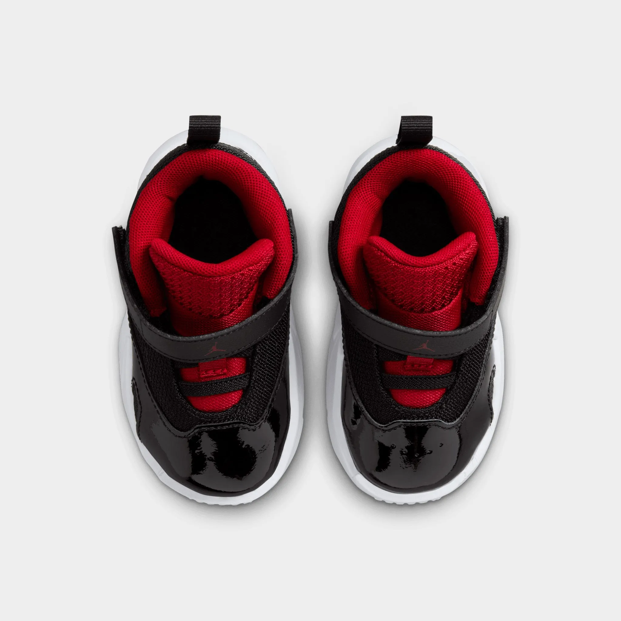 Cold Proof Jordan Max Aura 6 TD Black / Gym Red - White