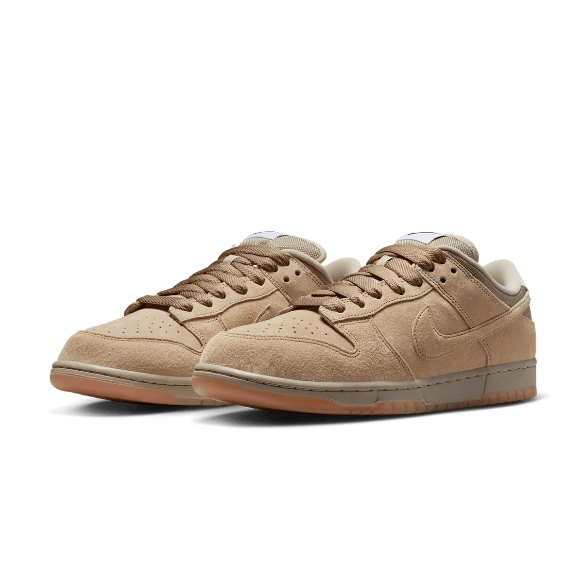 Superior Performance skaters' balance SB Dunk Low Pro B 'Parachute Beige'