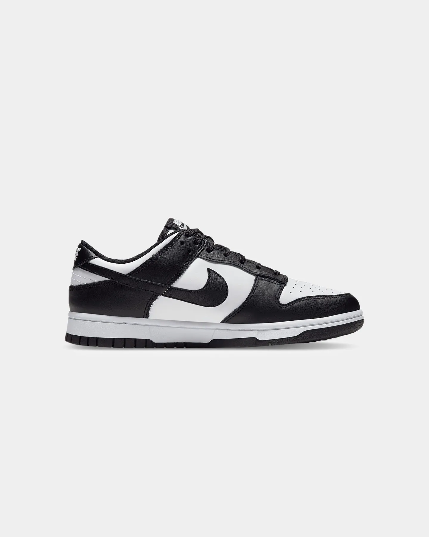 Nike Women's Dunk Low "Panda" White/Black/White football players' protection