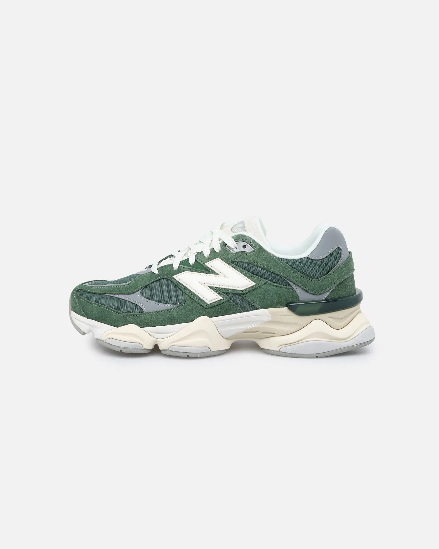 Step Free Clean White New Balance 9060 Green