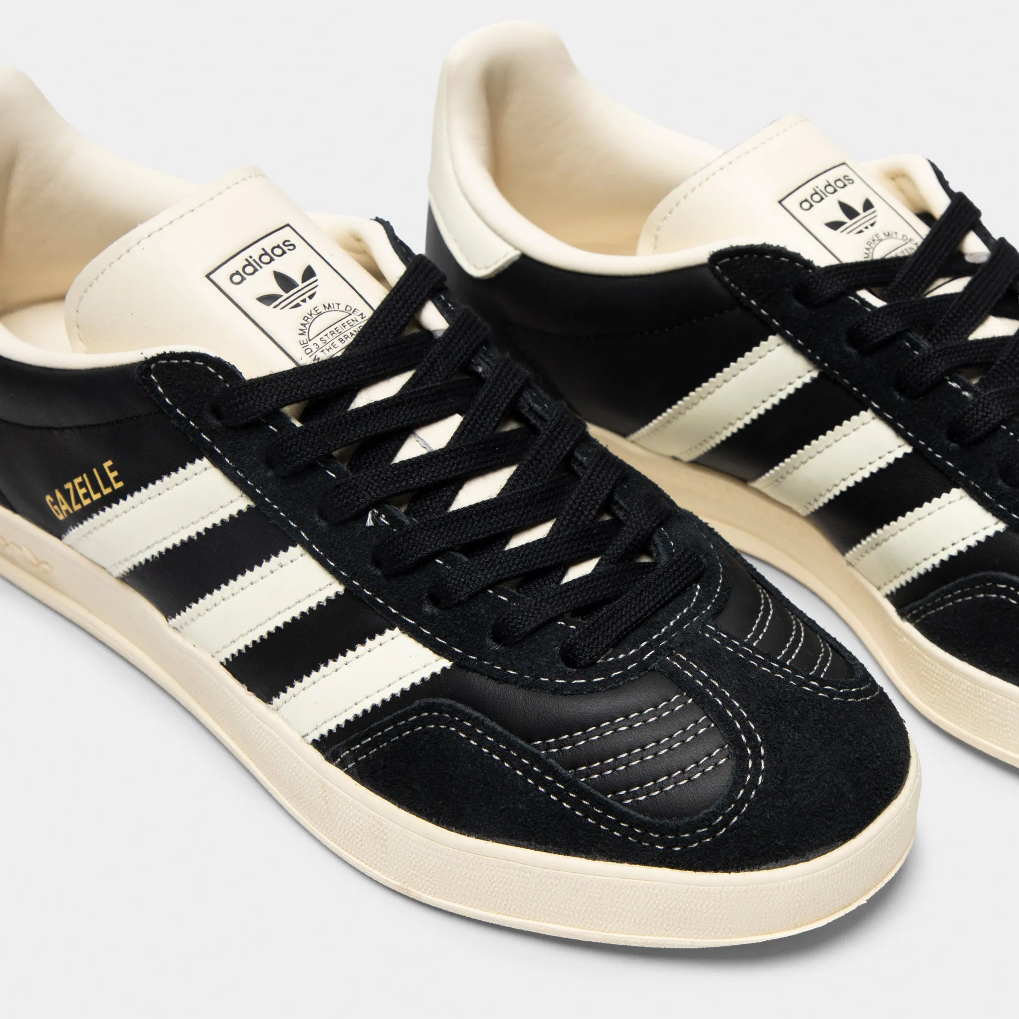 Hold Hike adidas Gazelle Indoor Black / White - Gold