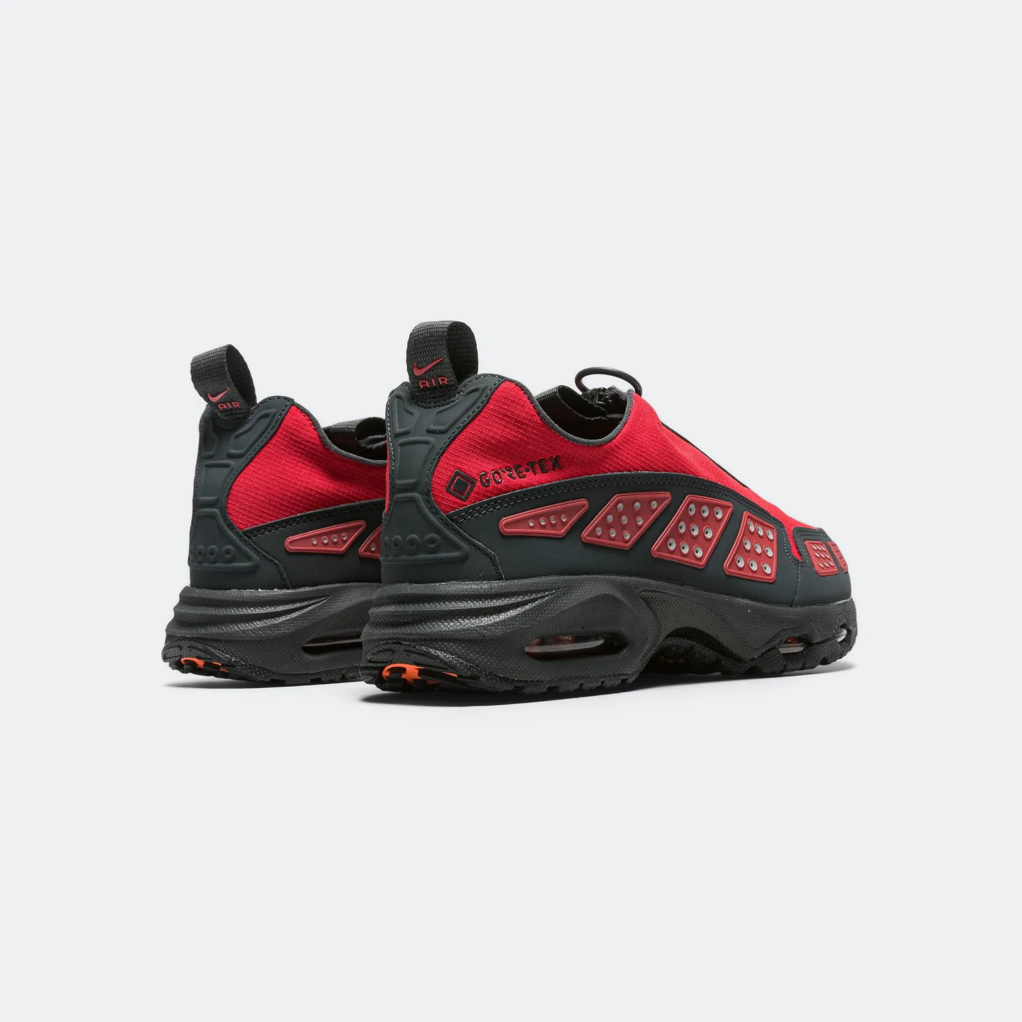 Weather Resistant Coating Torsional Rigidity System Womens Air Max SNDR GORE-TEX - Hyper Crimson/Dk Smoke Grey-Fire Red