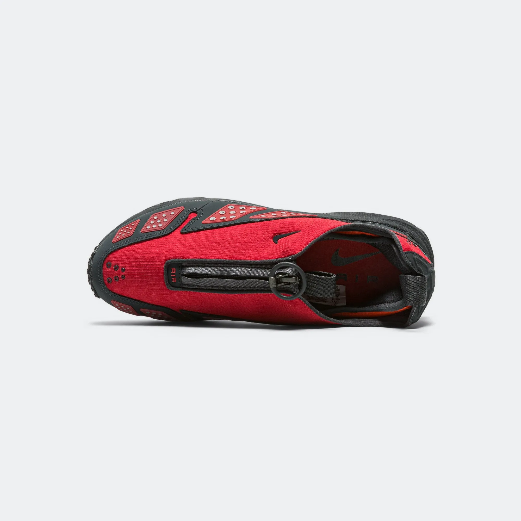 Womens Air Max SNDR GORE-TEX - Hyper Crimson/Dk Smoke Grey-Fire Red Reinforced toe Cushioned Midsole Design