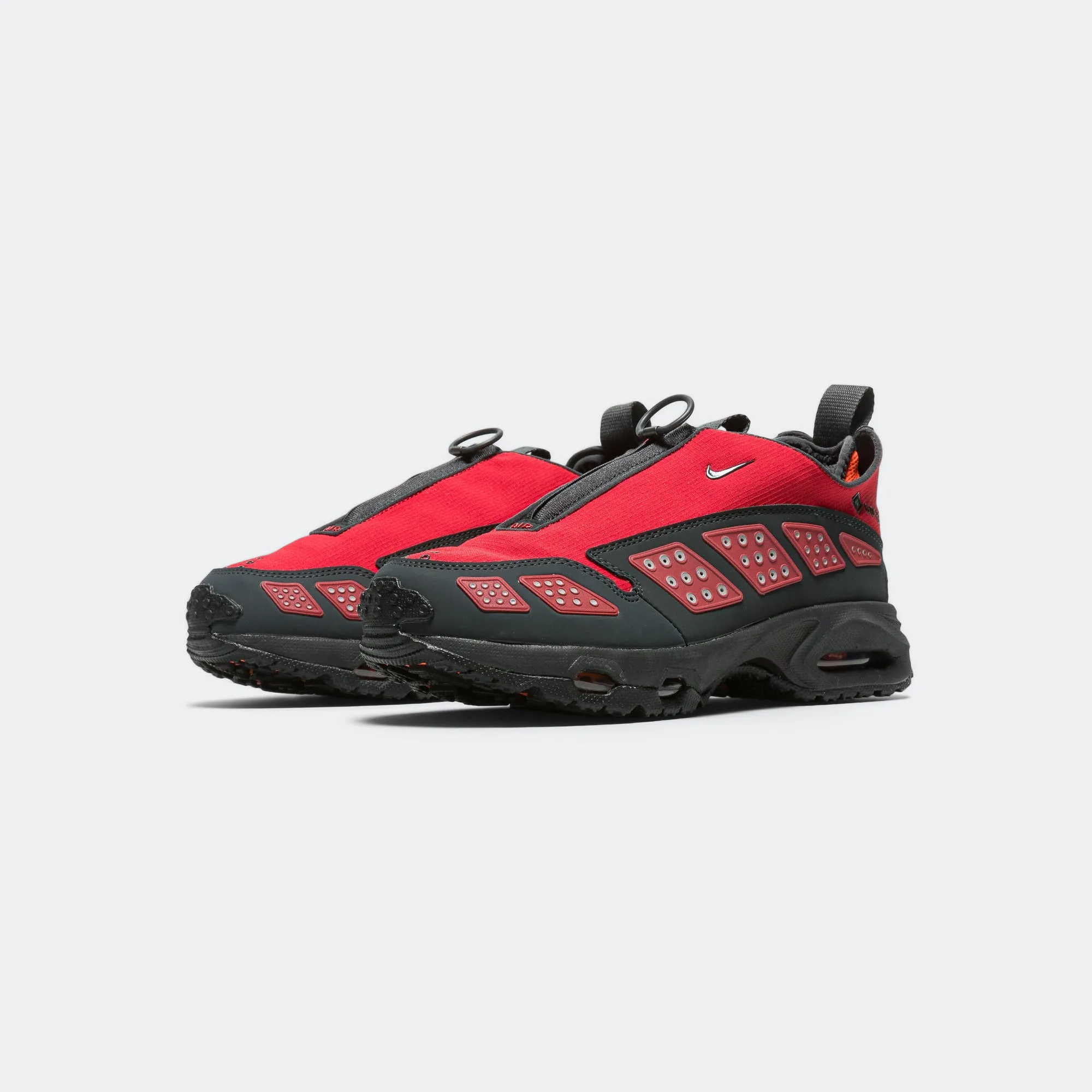Womens Air Max SNDR GORE-TEX - Hyper Crimson/Dk Smoke Grey-Fire Red Mesh Lining All-weather sole