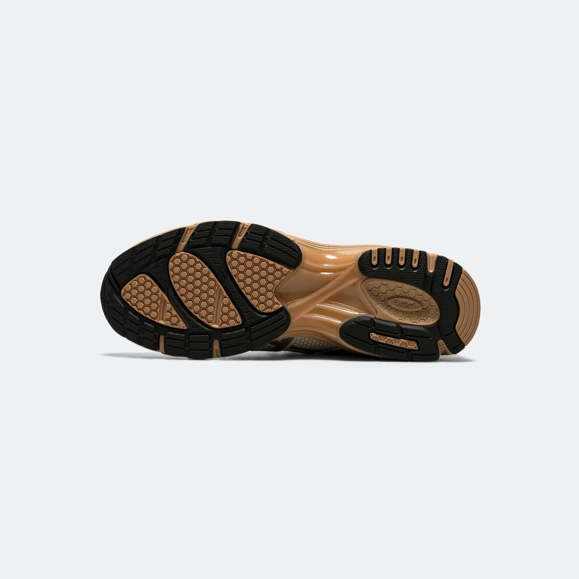 GEL-DS Trainer 14 - Cream/Terracotta Retro-inspired silhouette Enhanced silhouette