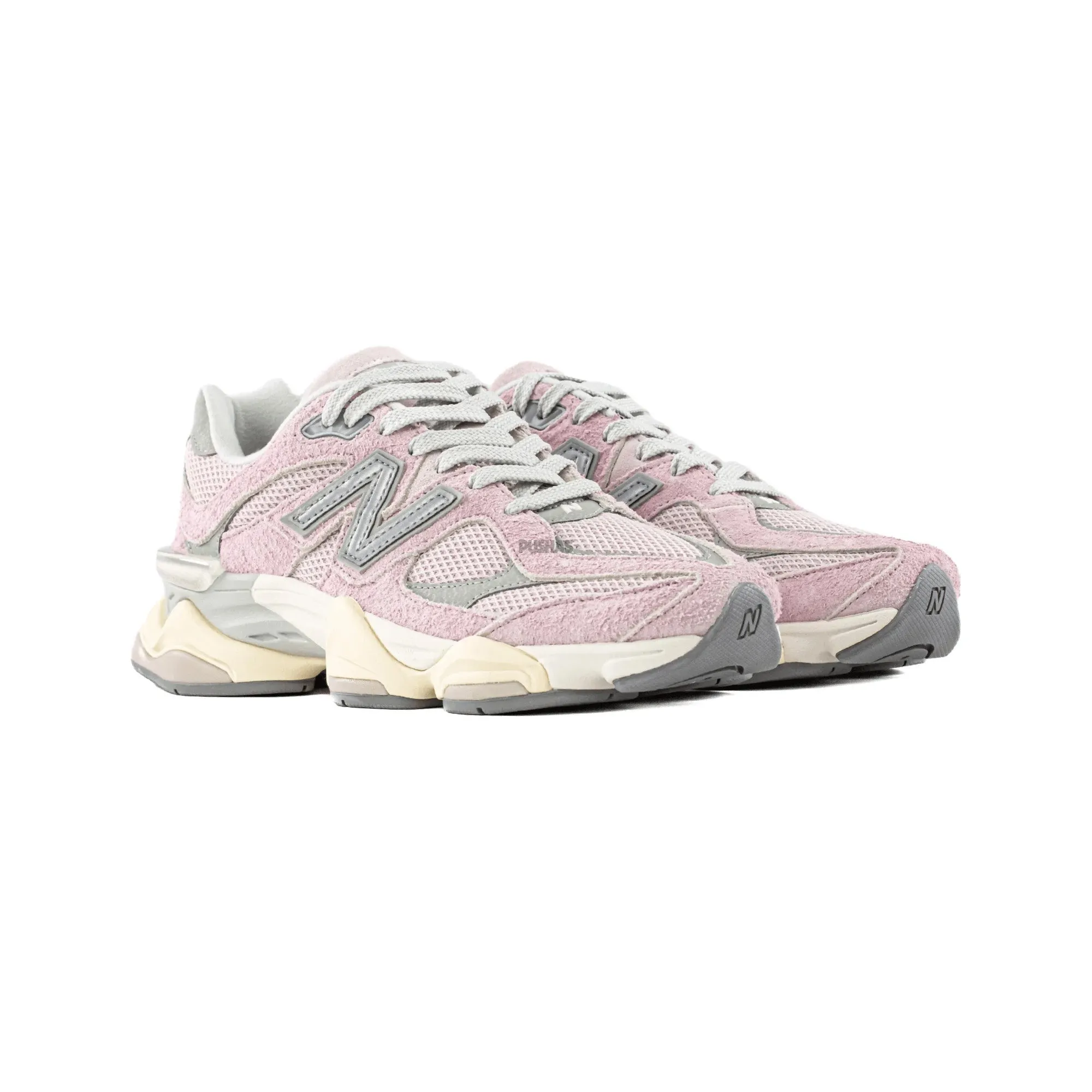 Street Vibe New Balance 9060 'December Sky' (2023)