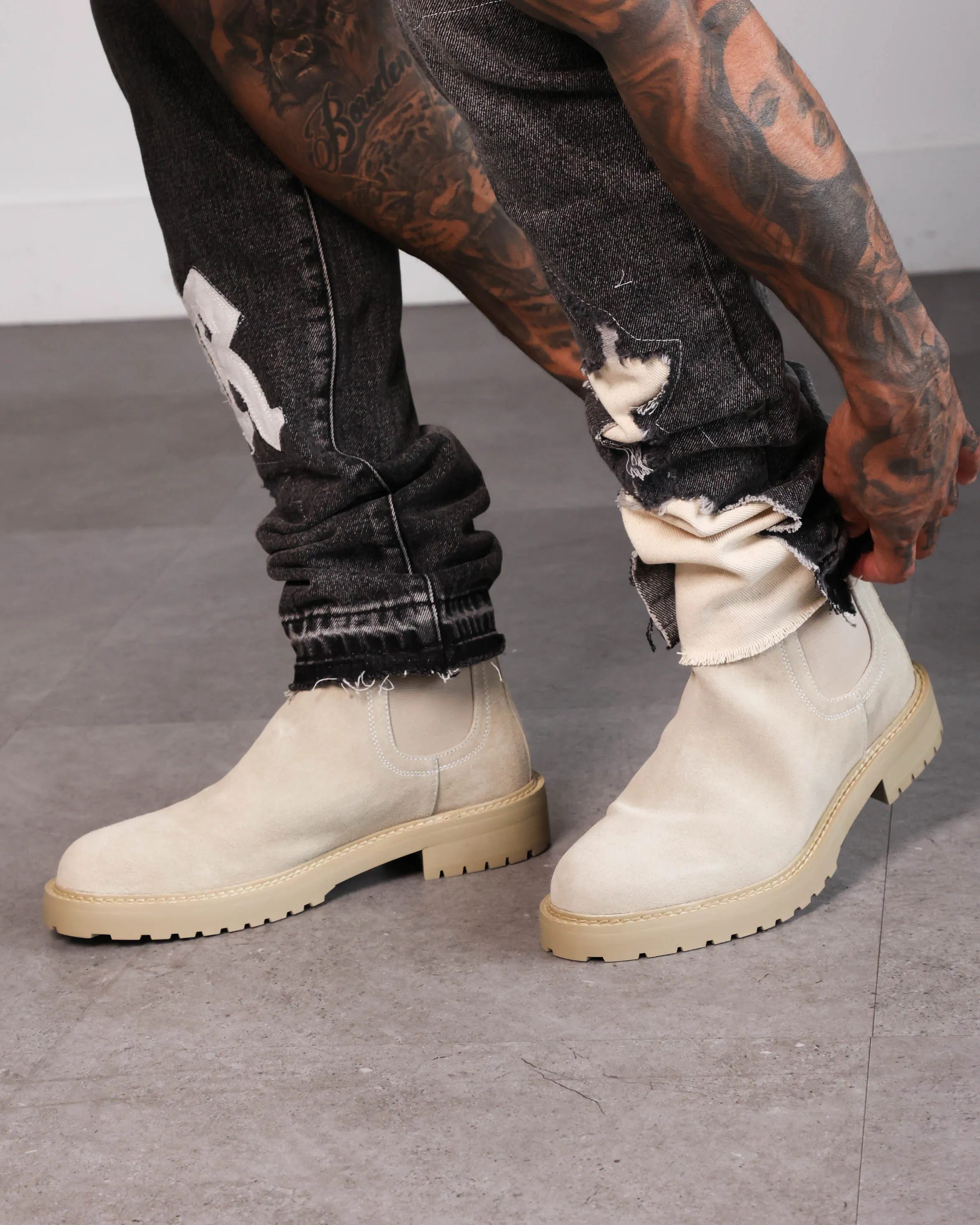 Digital Run Modern Edge Saint Morta Chunky Chelsea Boot Light Stone