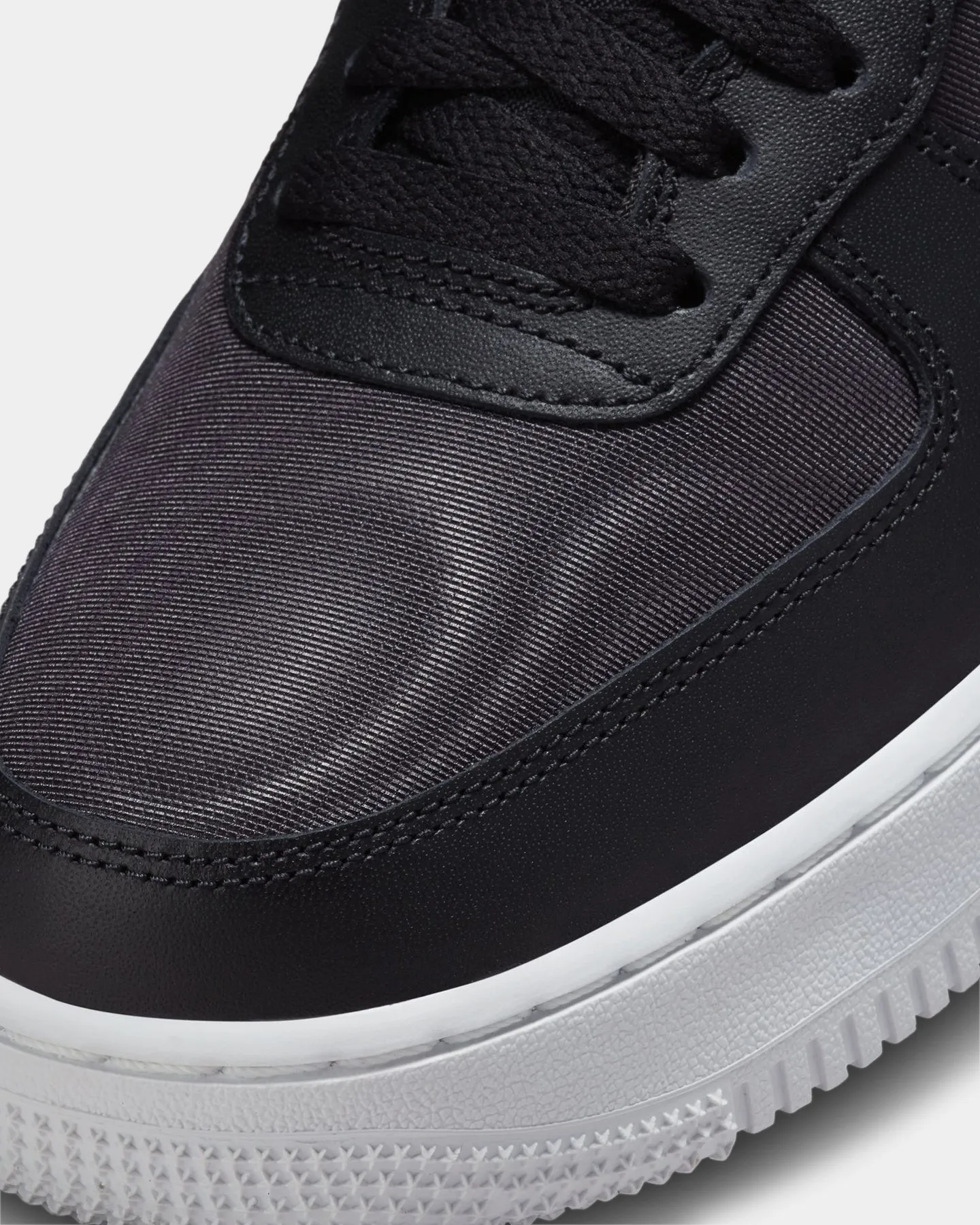 Korean Trend Reinforced toe Nike Air Force 1 '07 LV8 Black/Black