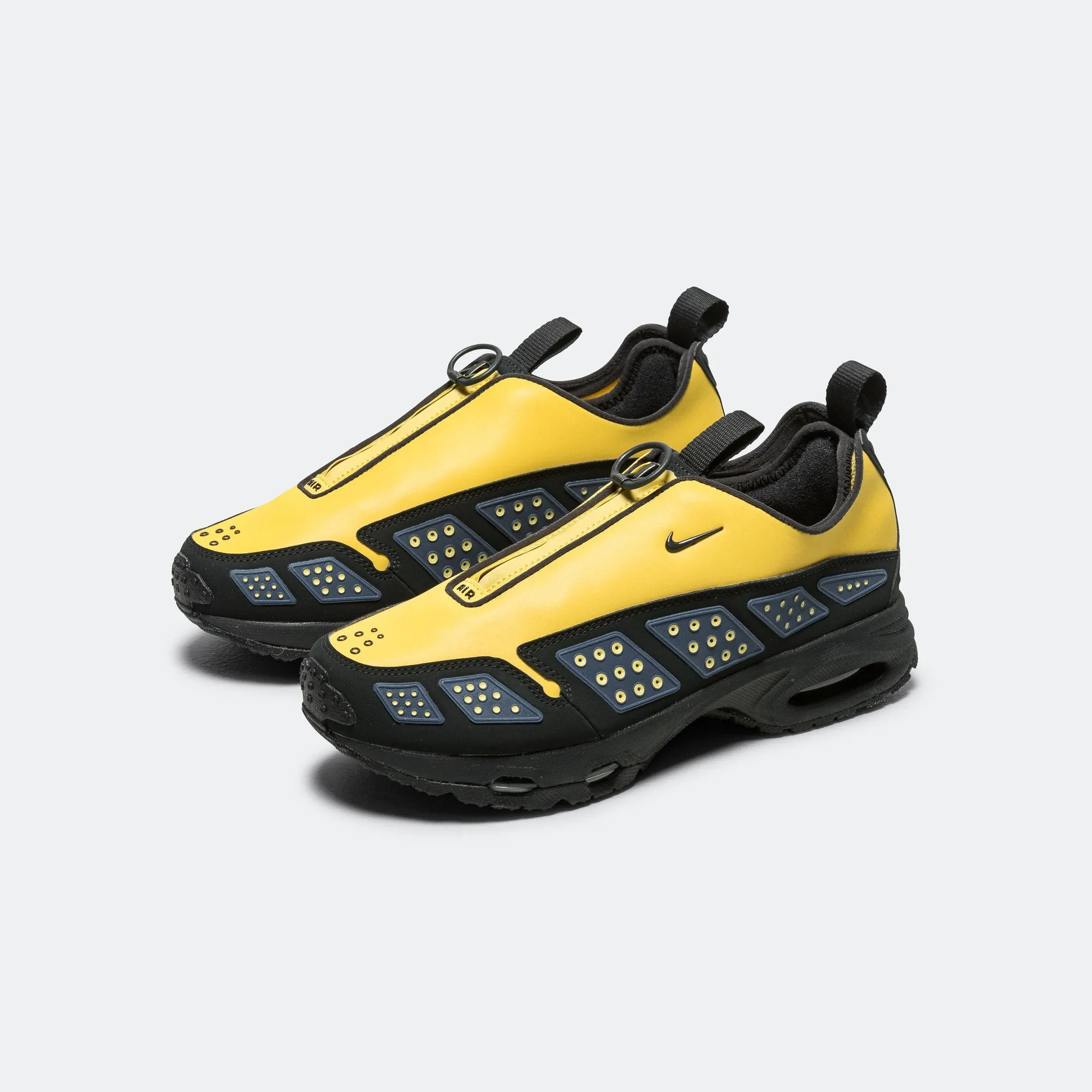 Streetwear Slip Resistant Tread Womens Air Max SNDR - Saturn Gold/Off Noir-Diffused Blue-Black