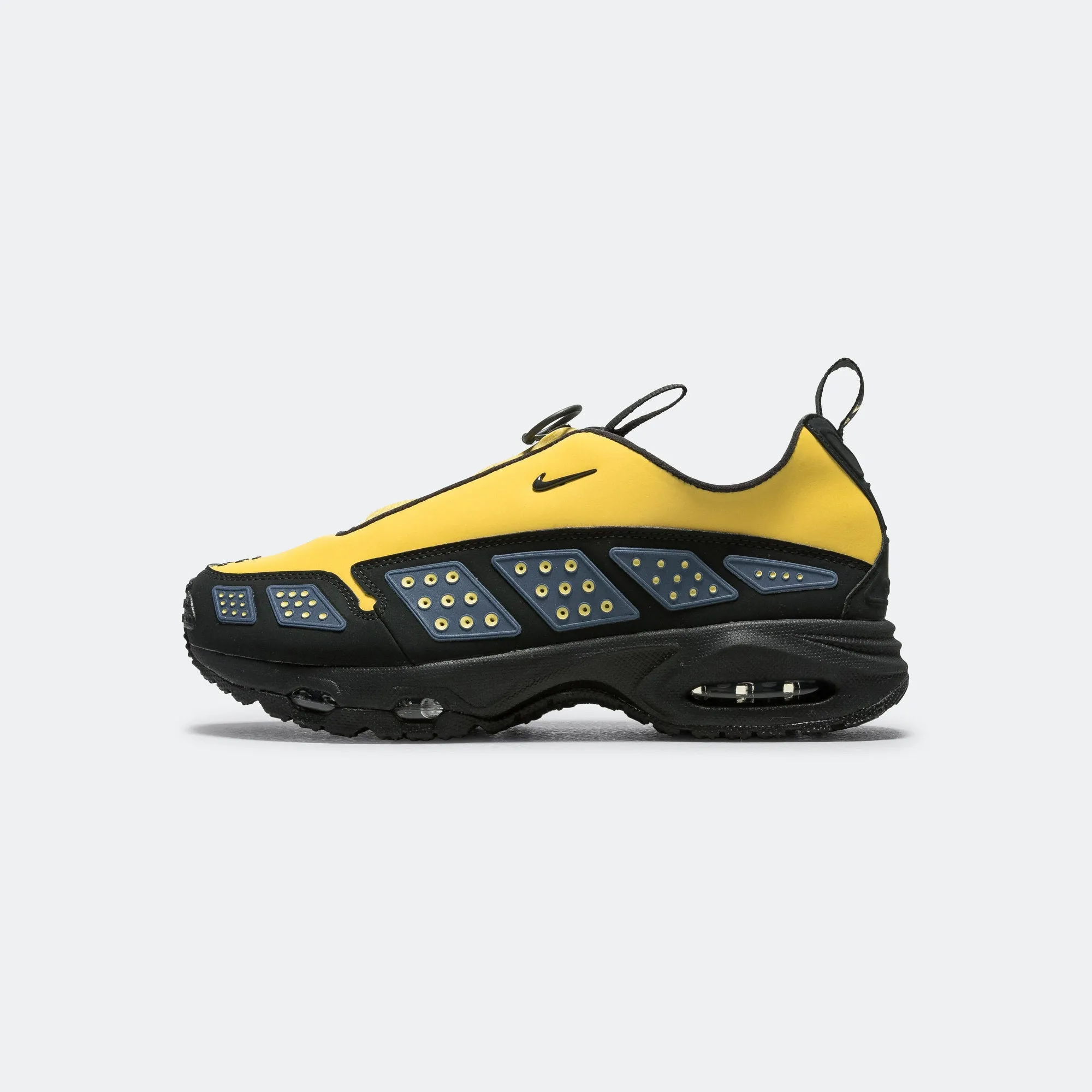 Iconic Ease Womens Air Max SNDR - Saturn Gold/Off Noir-Diffused Blue-Black