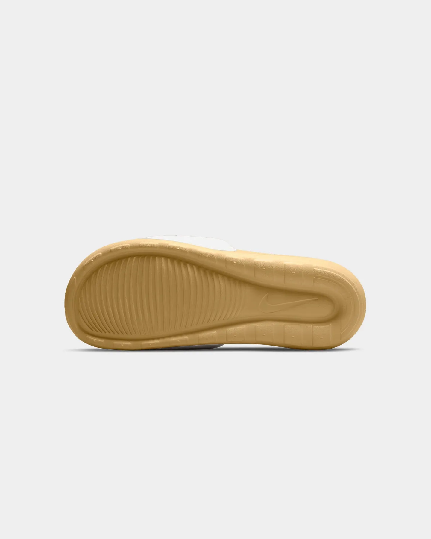 Nike Victori One Slide Summit White/University Red-Sesame Forest Mood
