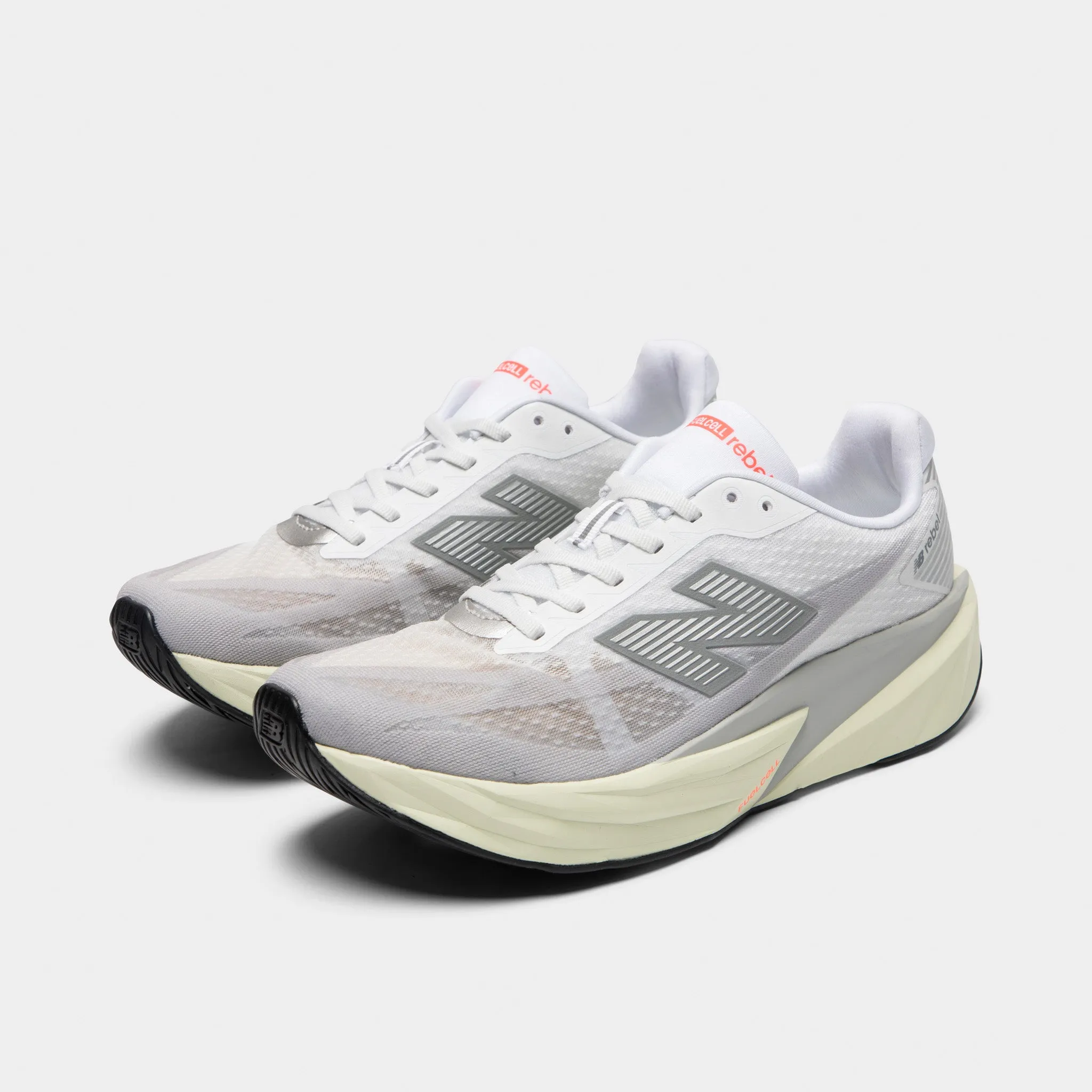Smooth Fit Logo Bold New Balance FuelCell Rebel v5 White / Grey