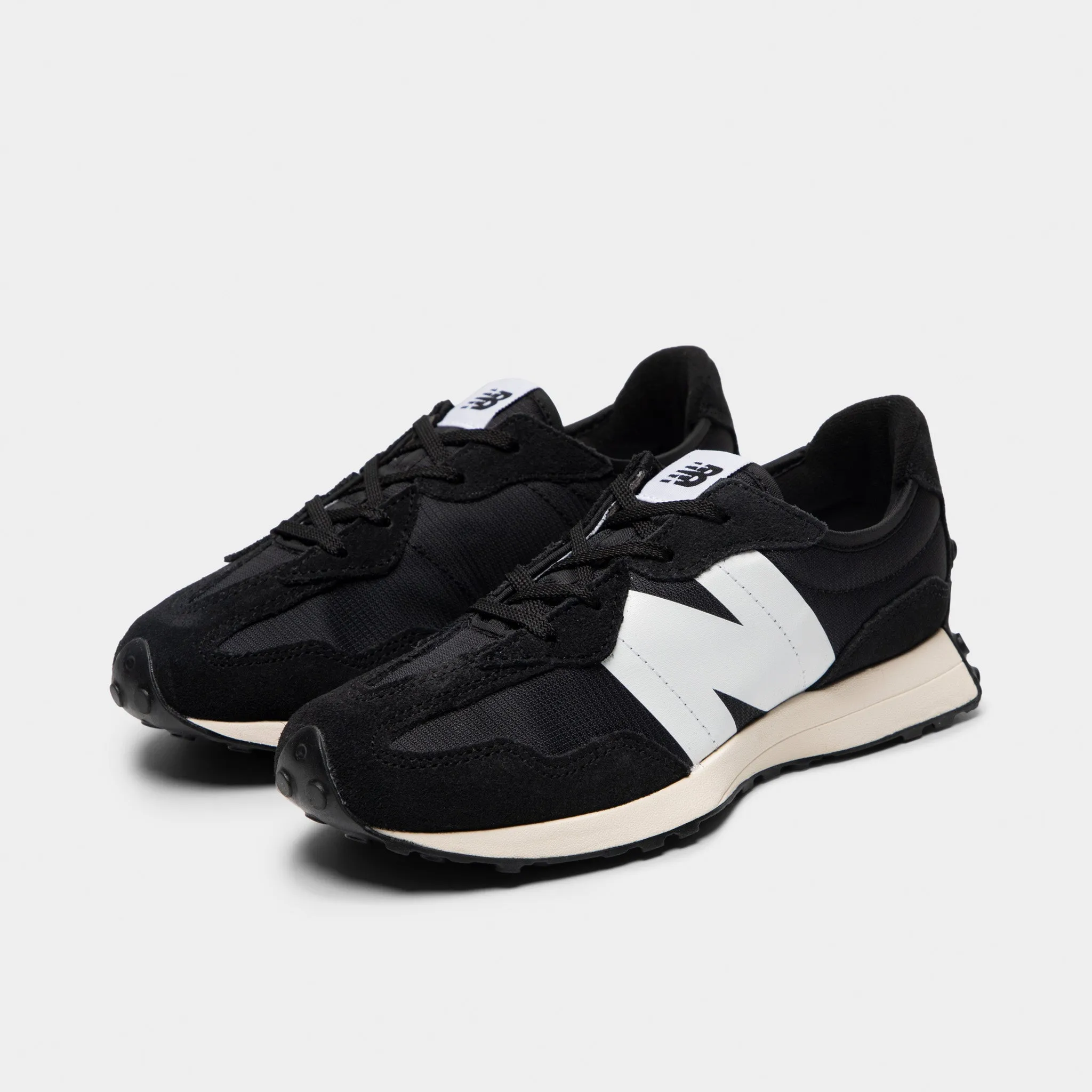 Outfit Essential New Balance Juniors' 327 Black / White