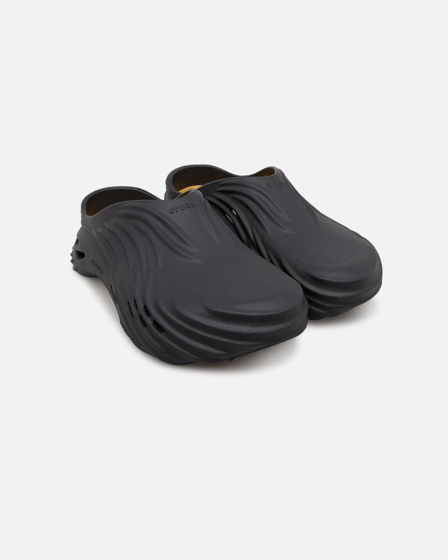 Crocs Echo Wave Black Sky Light Street Mood
