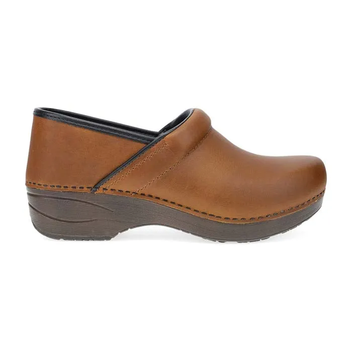 Daily Moves Womens Dansko Pro XP 2.0 in Caramel