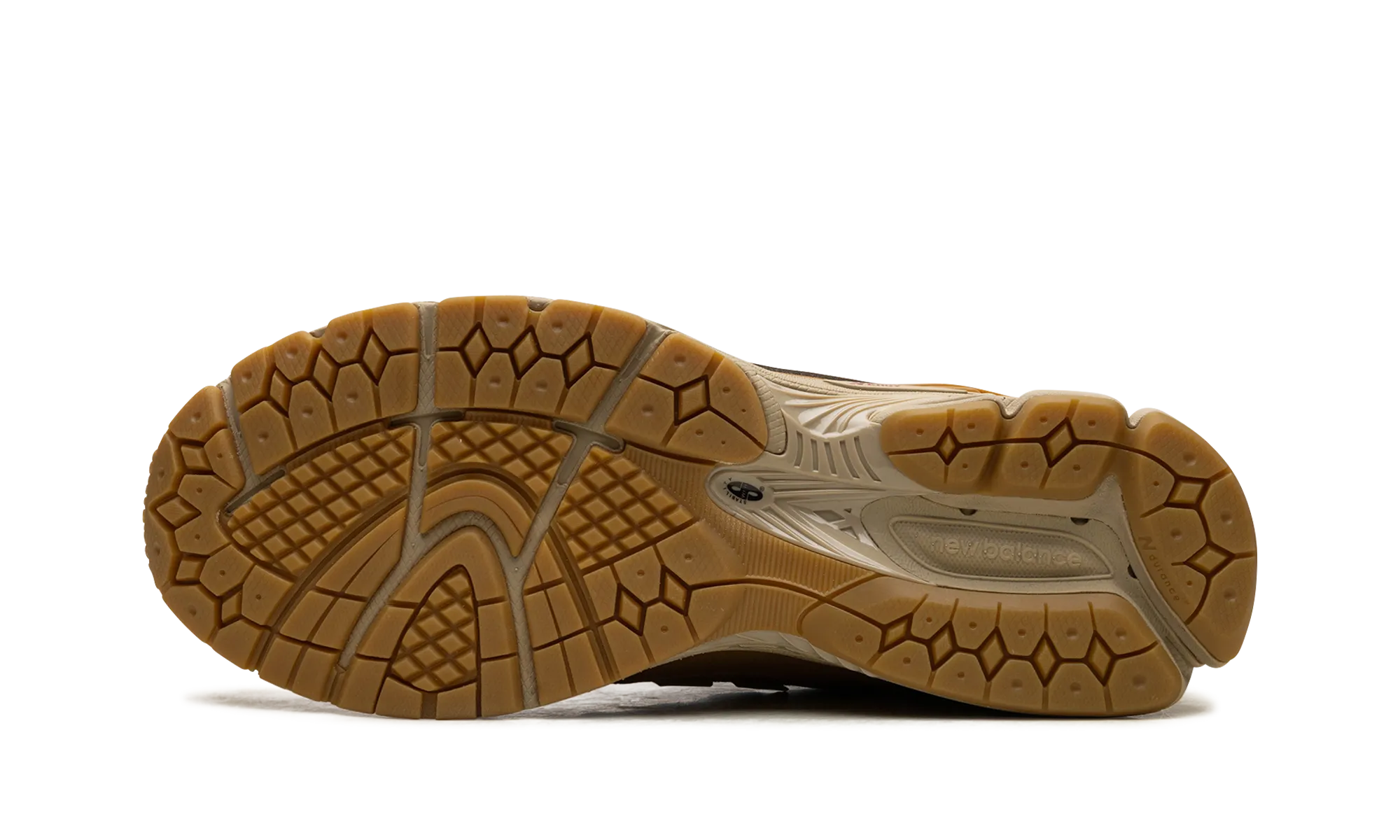 1906R "Cordura Pocket - Tobacco" carbon fiber plate shoe detail multi - sport shoes