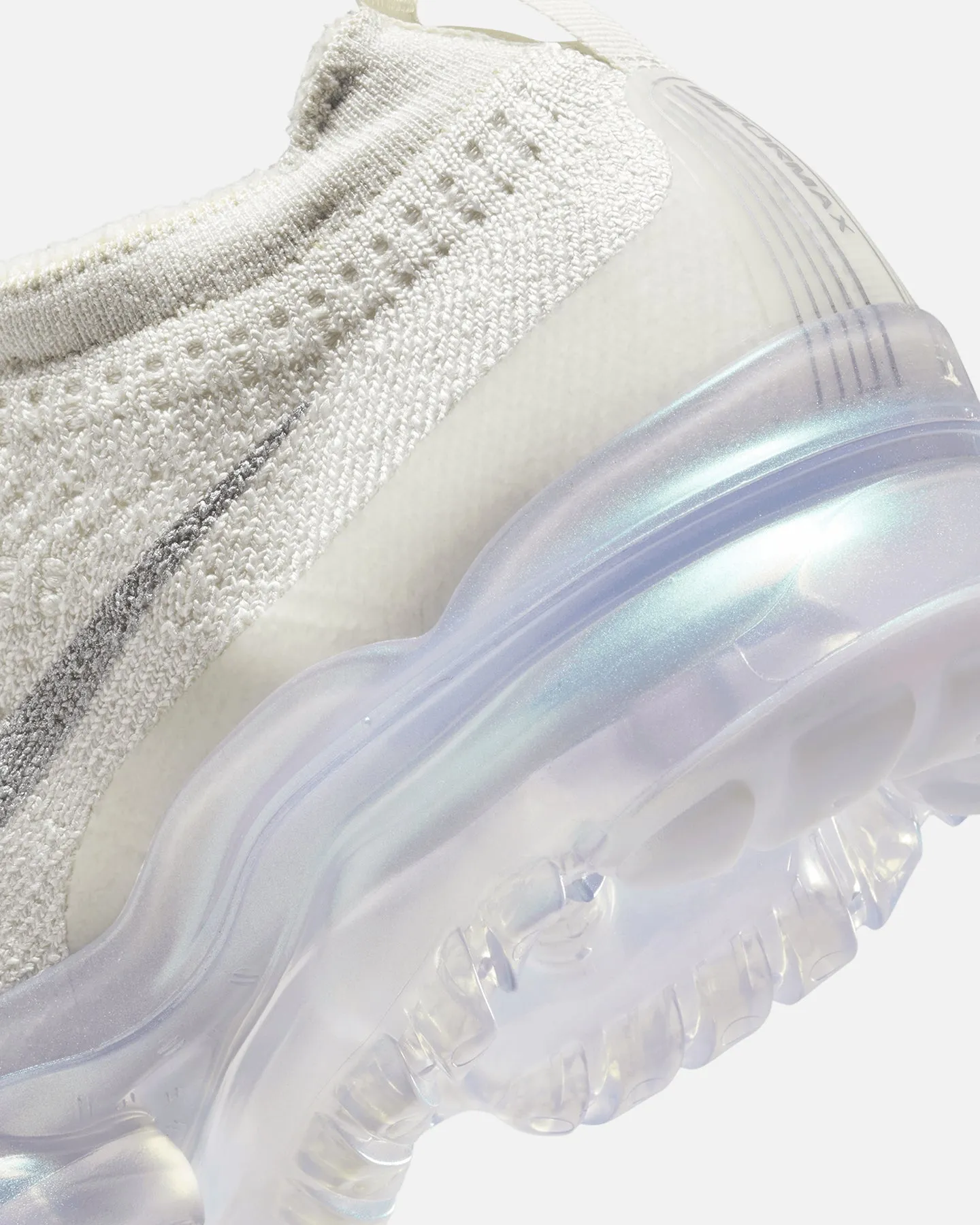 Nike Women's Air VaporMax 2023 FlyKnit Phantom Plush flexibility