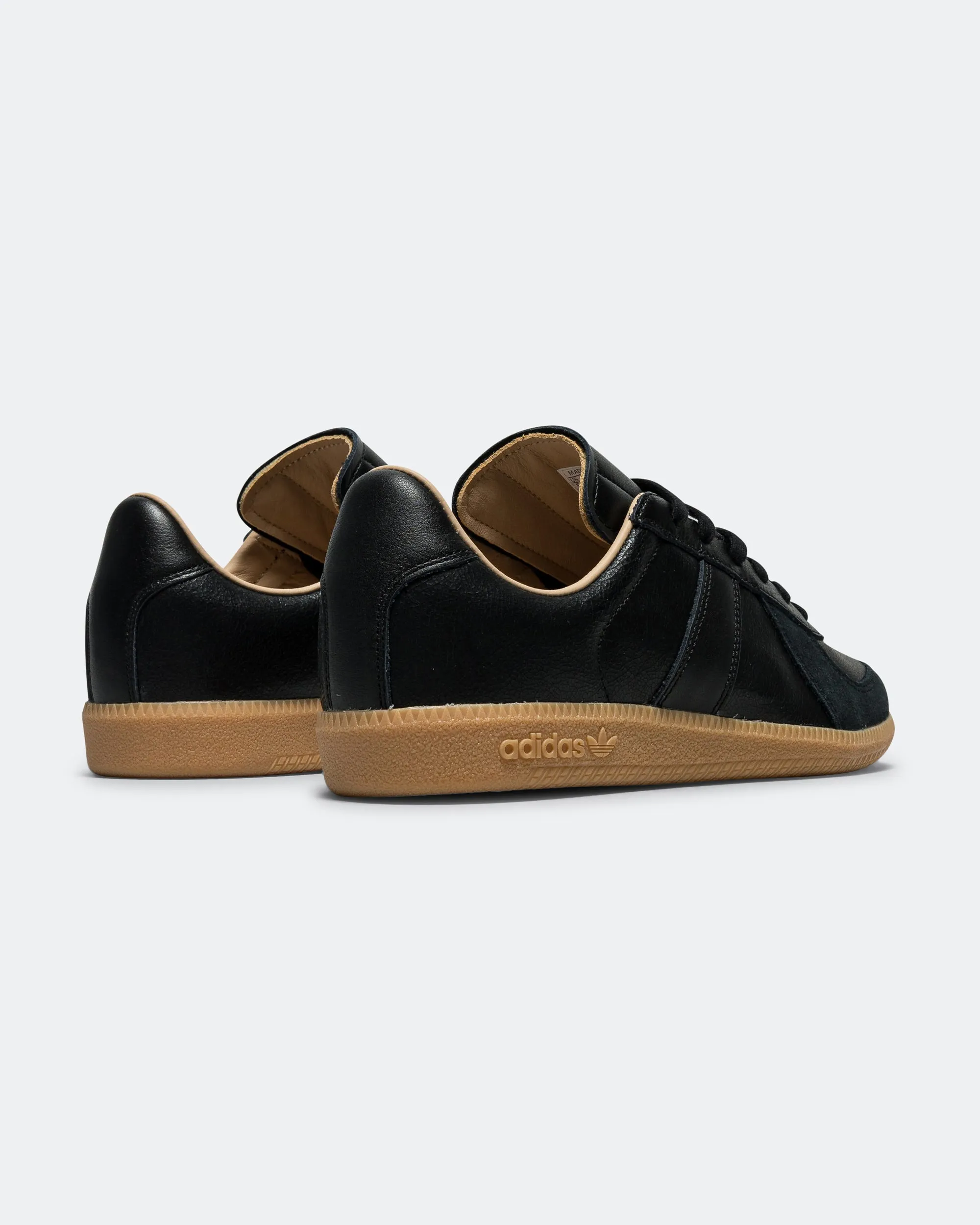 BW Army Lux - Core Black/Gum Breathable Choice Chill Outfit