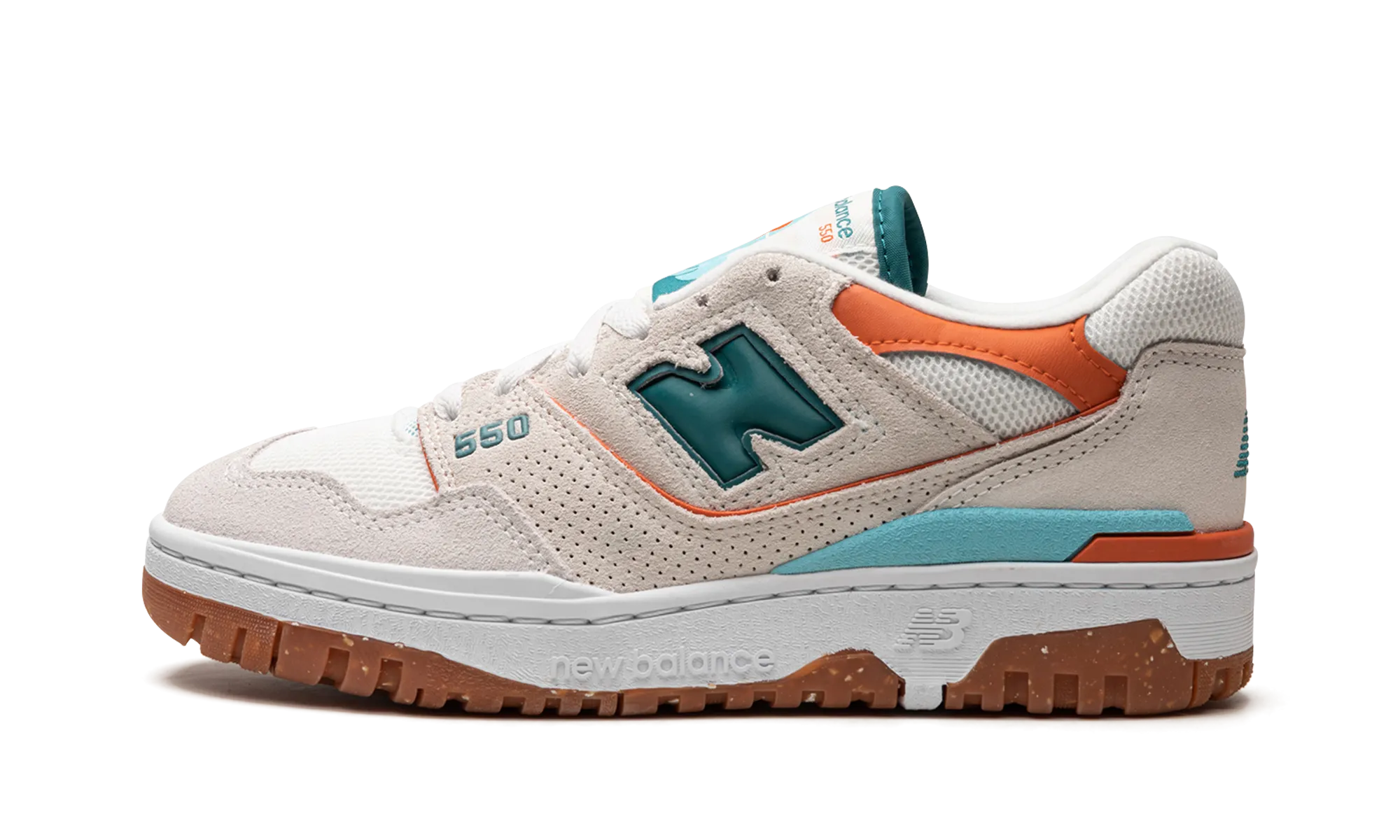 running with a lugged outsole 550 WMNS "Verdigris"