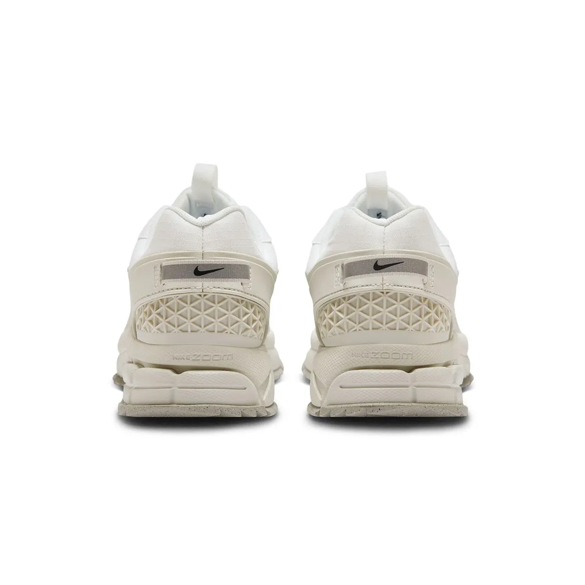 Zoom Vomero Roam 'Summit White' Comfort Shank Road grip