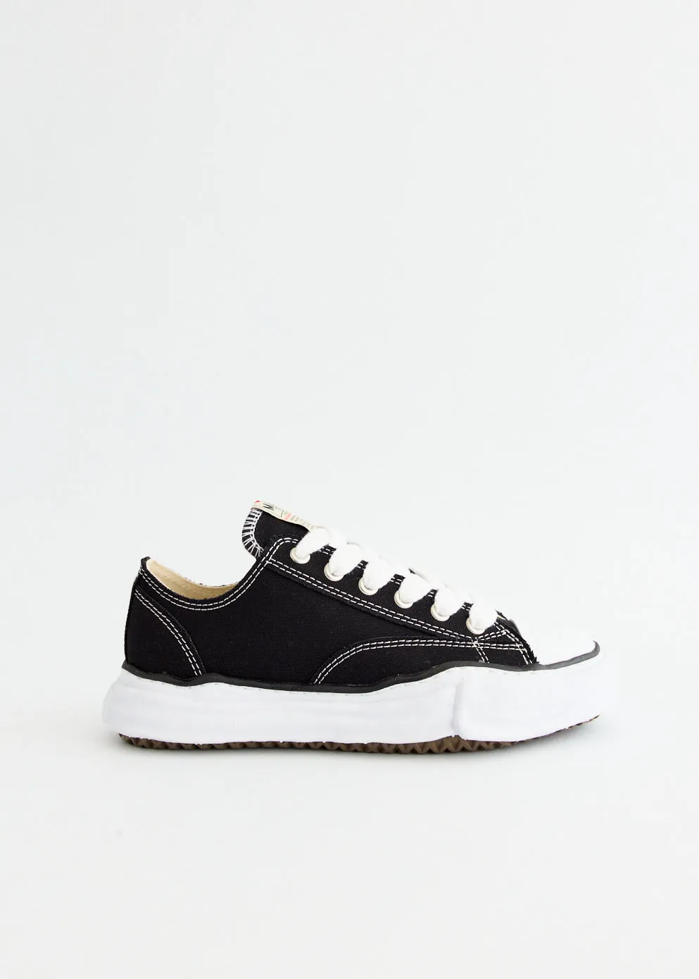 Peterson 23 Low Top Sneakers men familiar