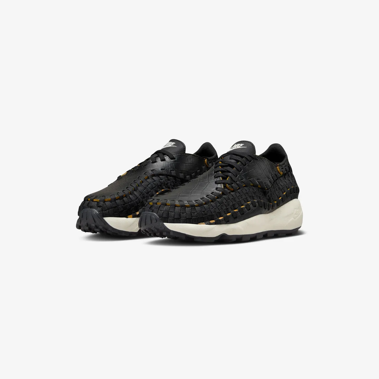 Wmns Air Footscape Woven PRM Smooth stride