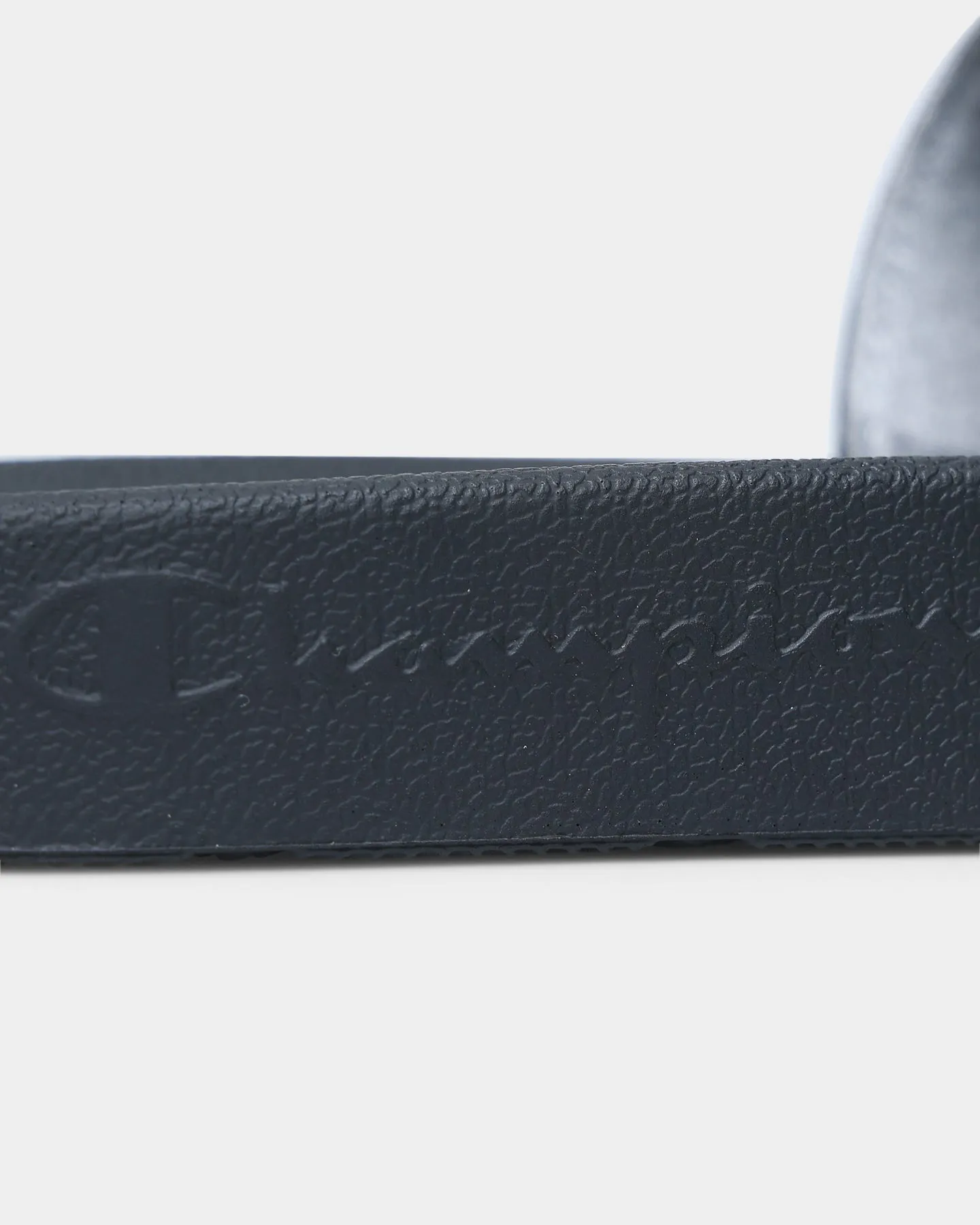 Soft Interior Smooth ride IPO Slides Black/Black
