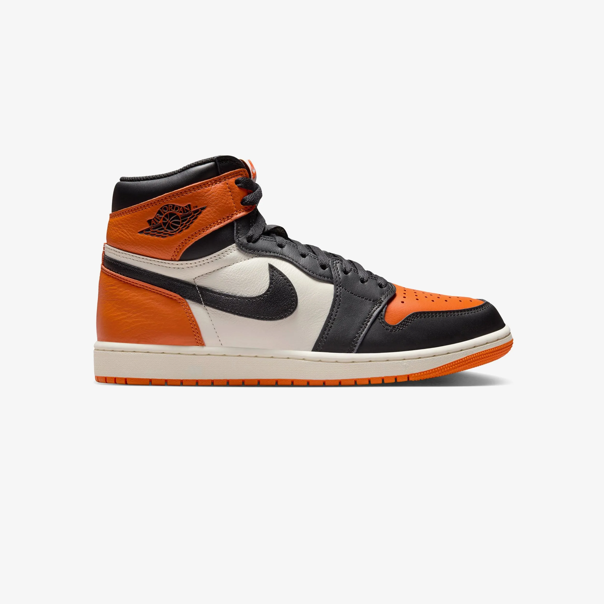 Air Jordan 1 Retro High OG Comfortable Upper Material