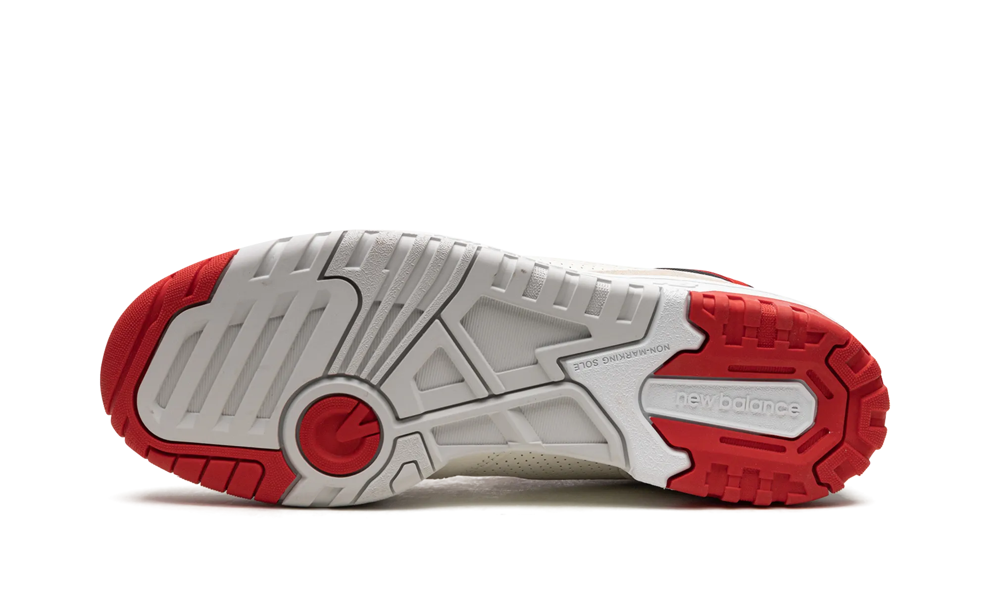 loose - fit shoes 550 "True Red"