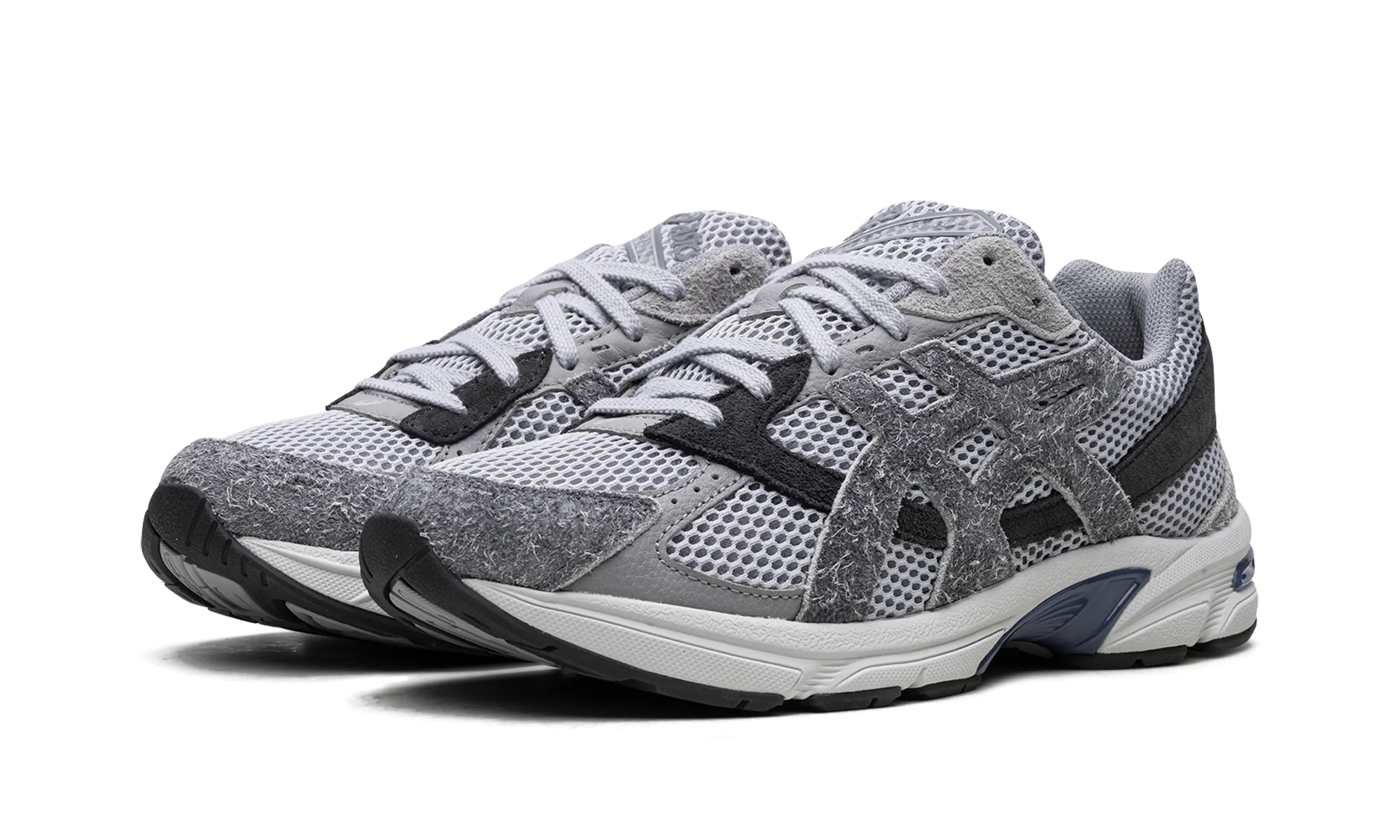 Gel 1130 "Mid Grey / Steel Grey" running in a tennis court area shoes Moisture-wicking