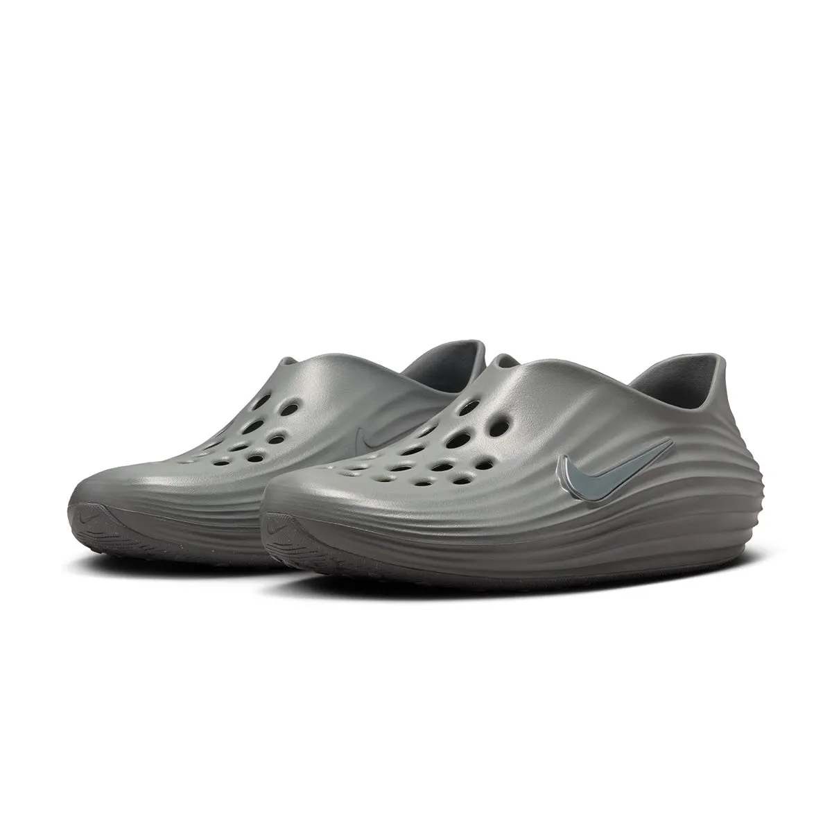traveler beach shoes ReactX Rejuven8 'Smoke Grey'